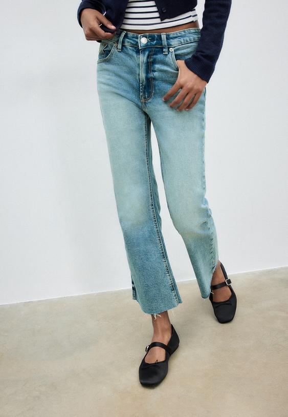 d78 cropped flared jeans