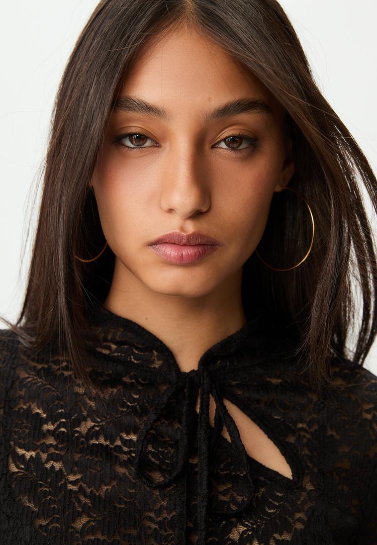 cropped lace top
