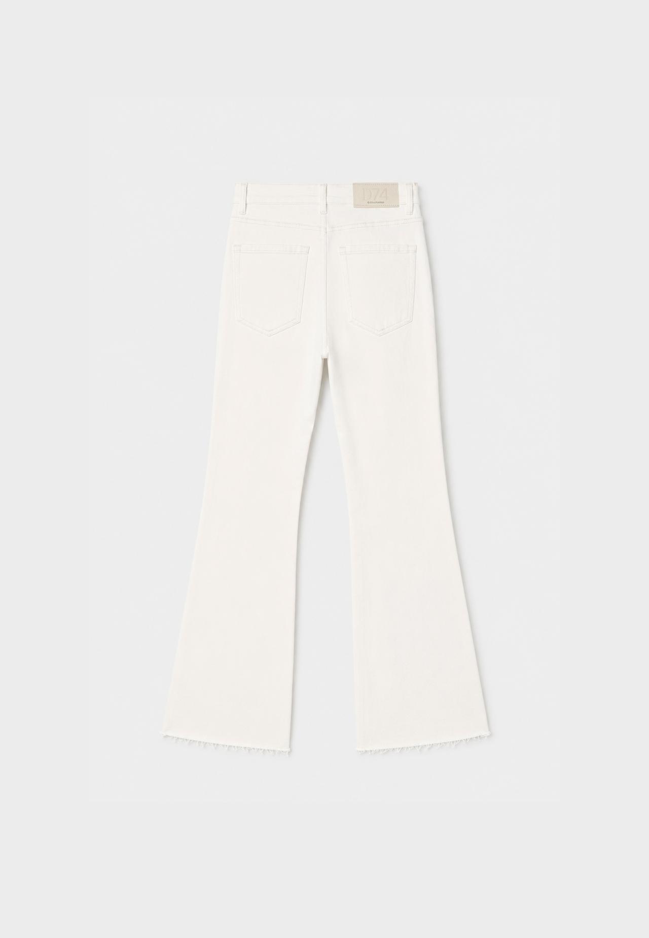 D74 stretch bell bottom jeans with slit — Vanilla