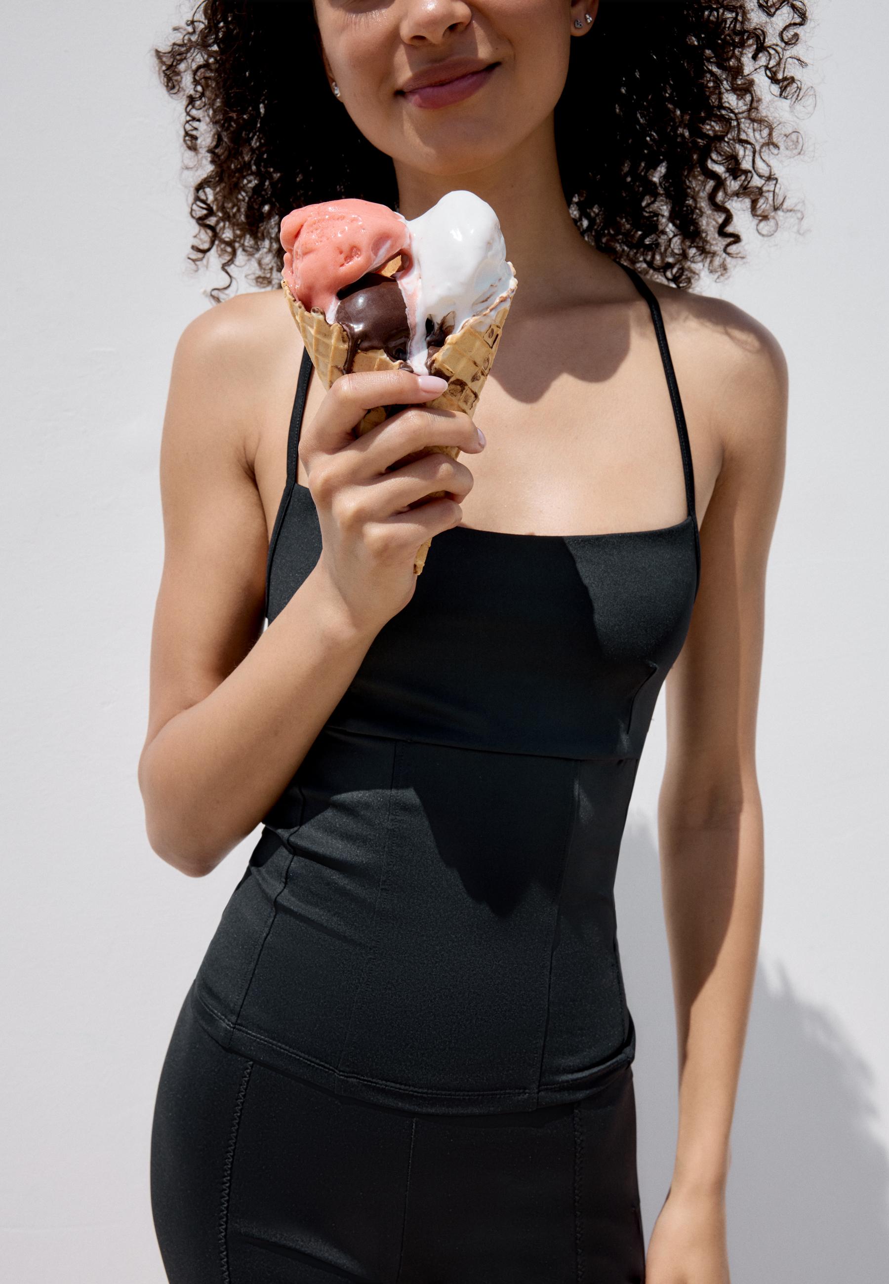 Corset-detail top — Black