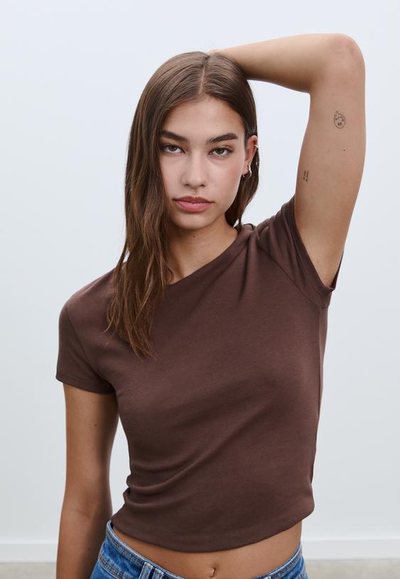 camiseta basica slim fit