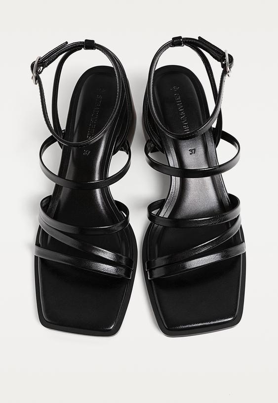 bantl kaln topuklu sandaletler