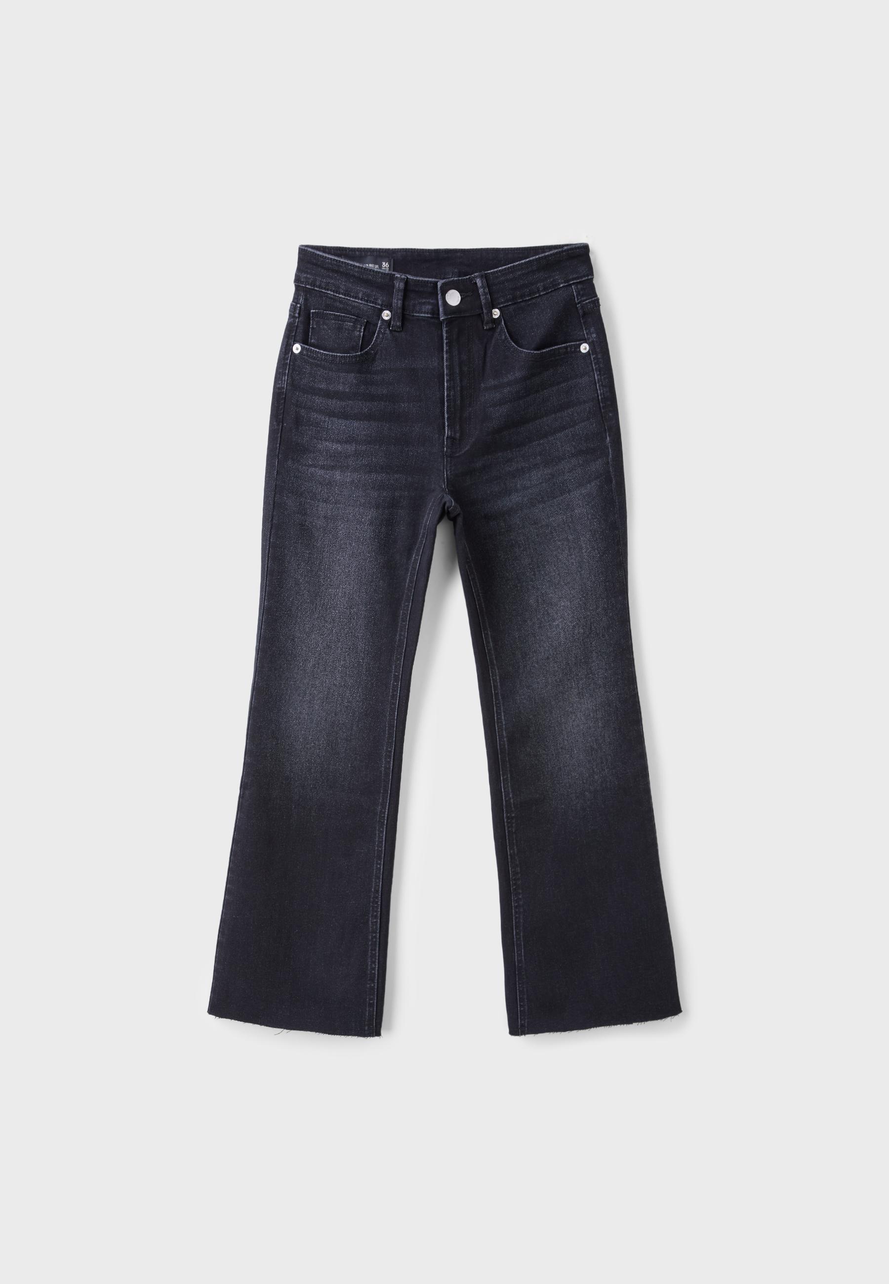 D78 Cropped bell bottom jeans — LIGHT BLEACH