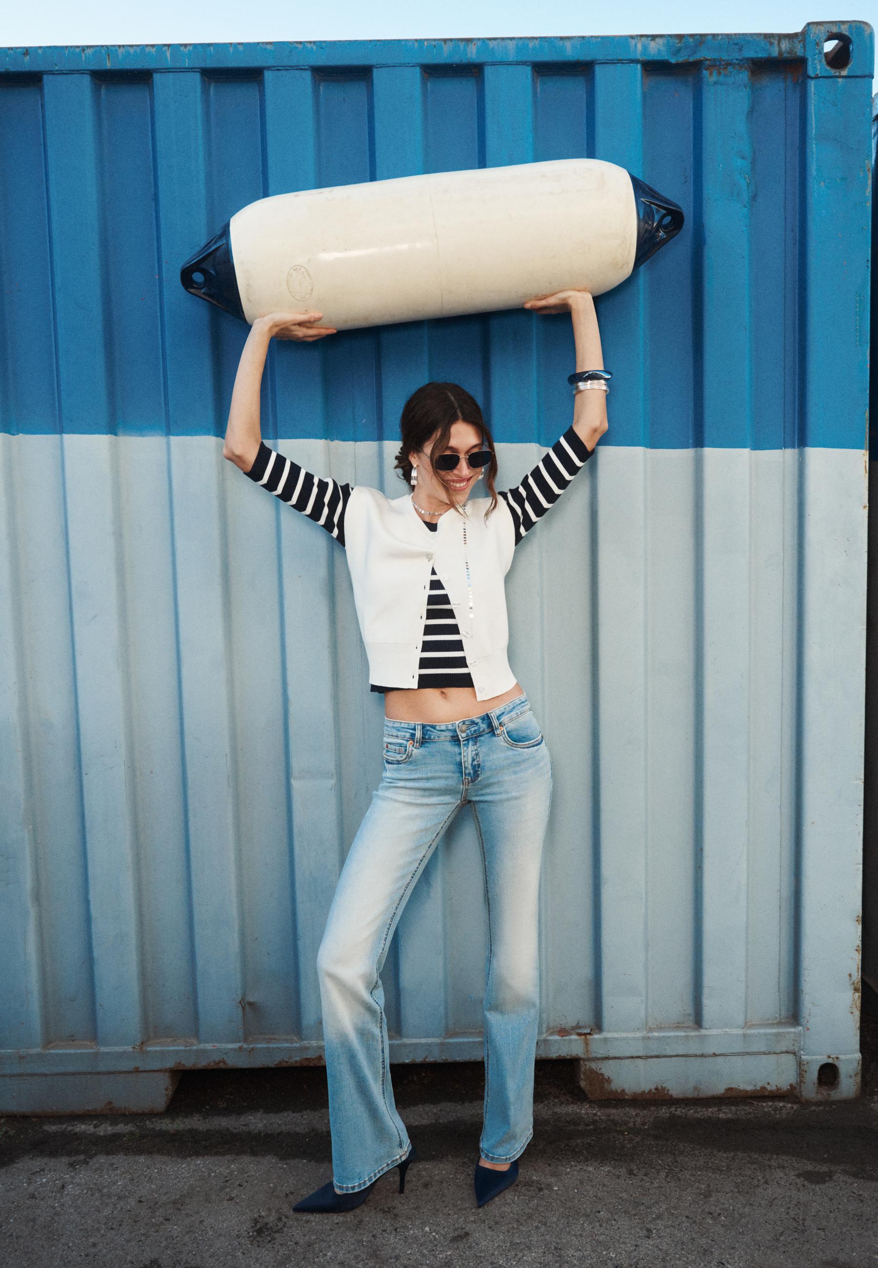 D67 slim bootcut jeans — MEDIUM LIGHT BLUE DENIM