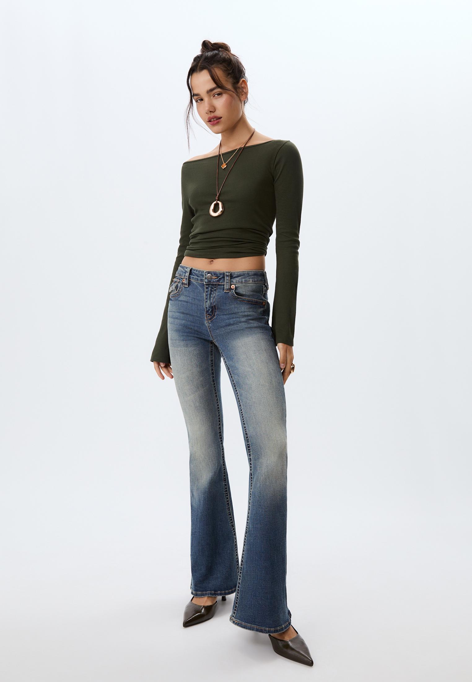 D04 low rise flared jeans — MEDIUM DENIM WASH