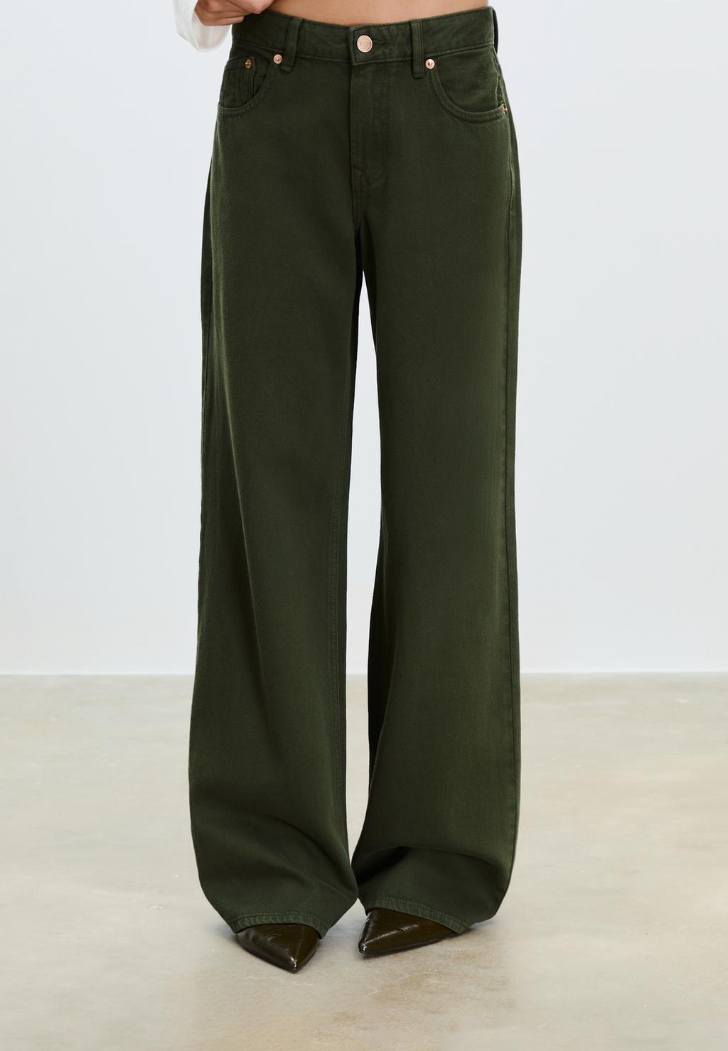 D91 Jeansy z niskim stanem i szerokimi nogawkami