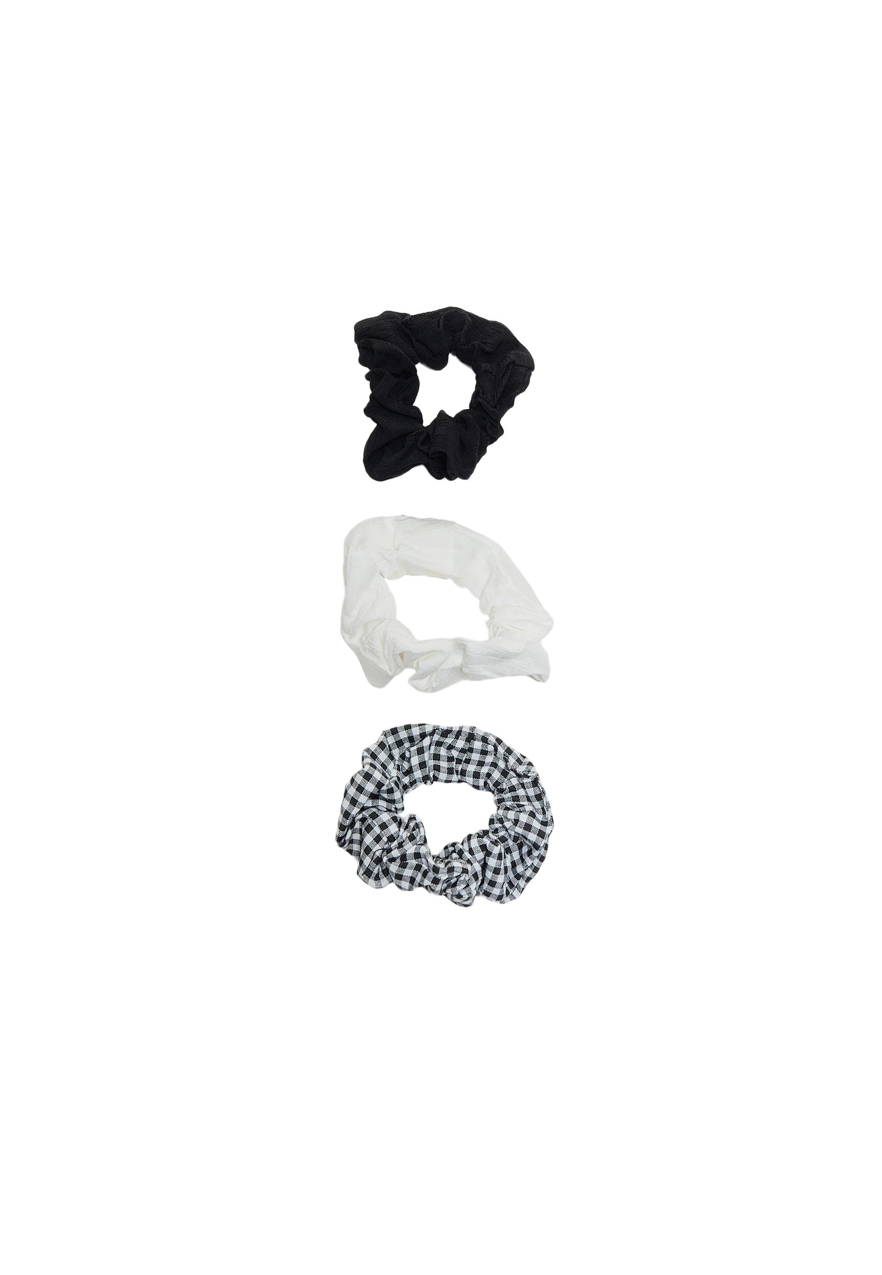 Set of 3 gingham scrunchies — Black