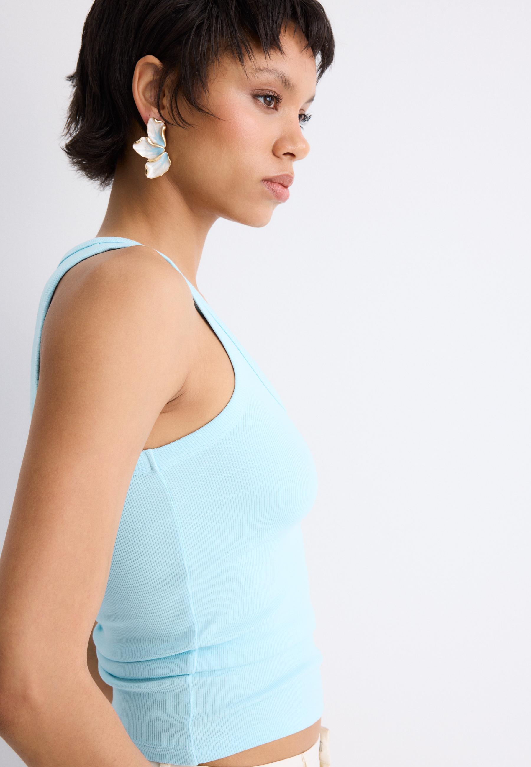 Fitilli çapraz askılı t-shirt - Görsel 5