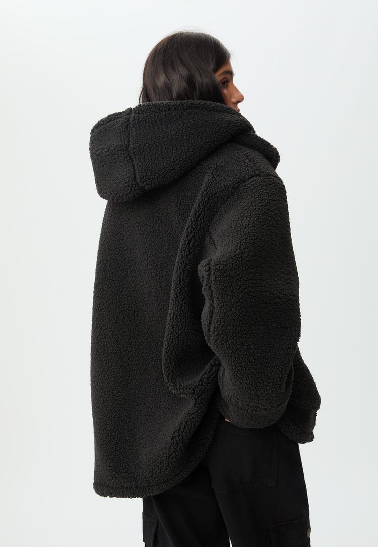 abrigo corto efecto borreguillo