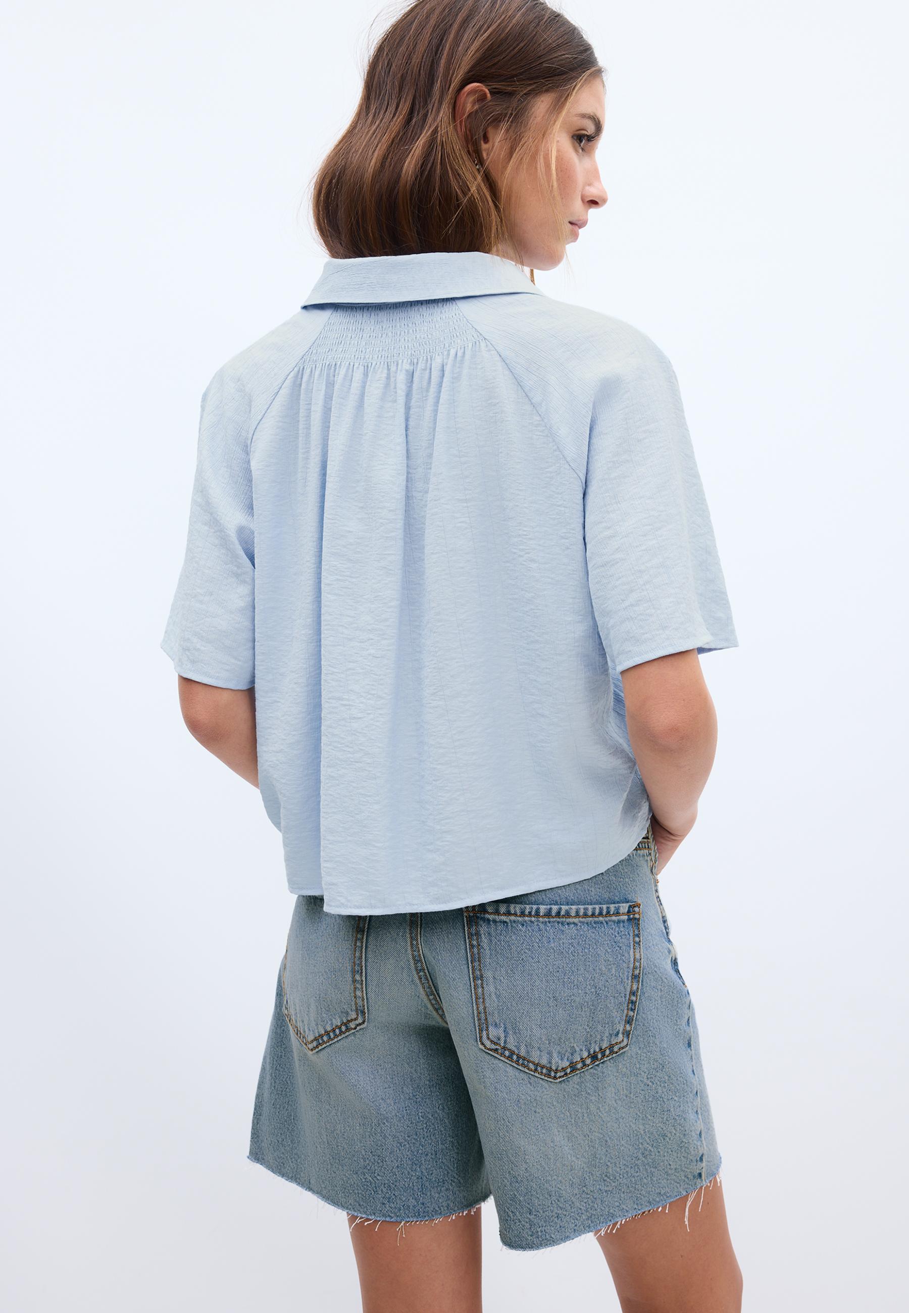 Button-up flowing shirt — Sky blue
