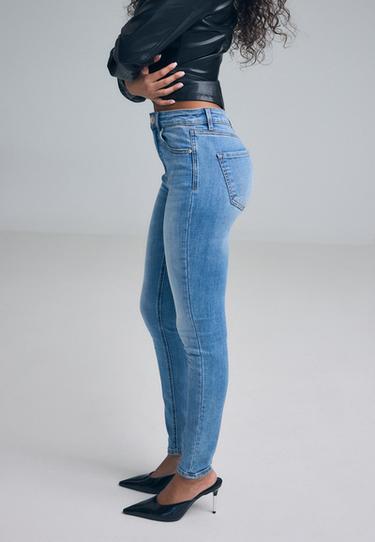 D07 High-waist skinny jeans — MEDIUM LIGHT BLUE DENIM 6