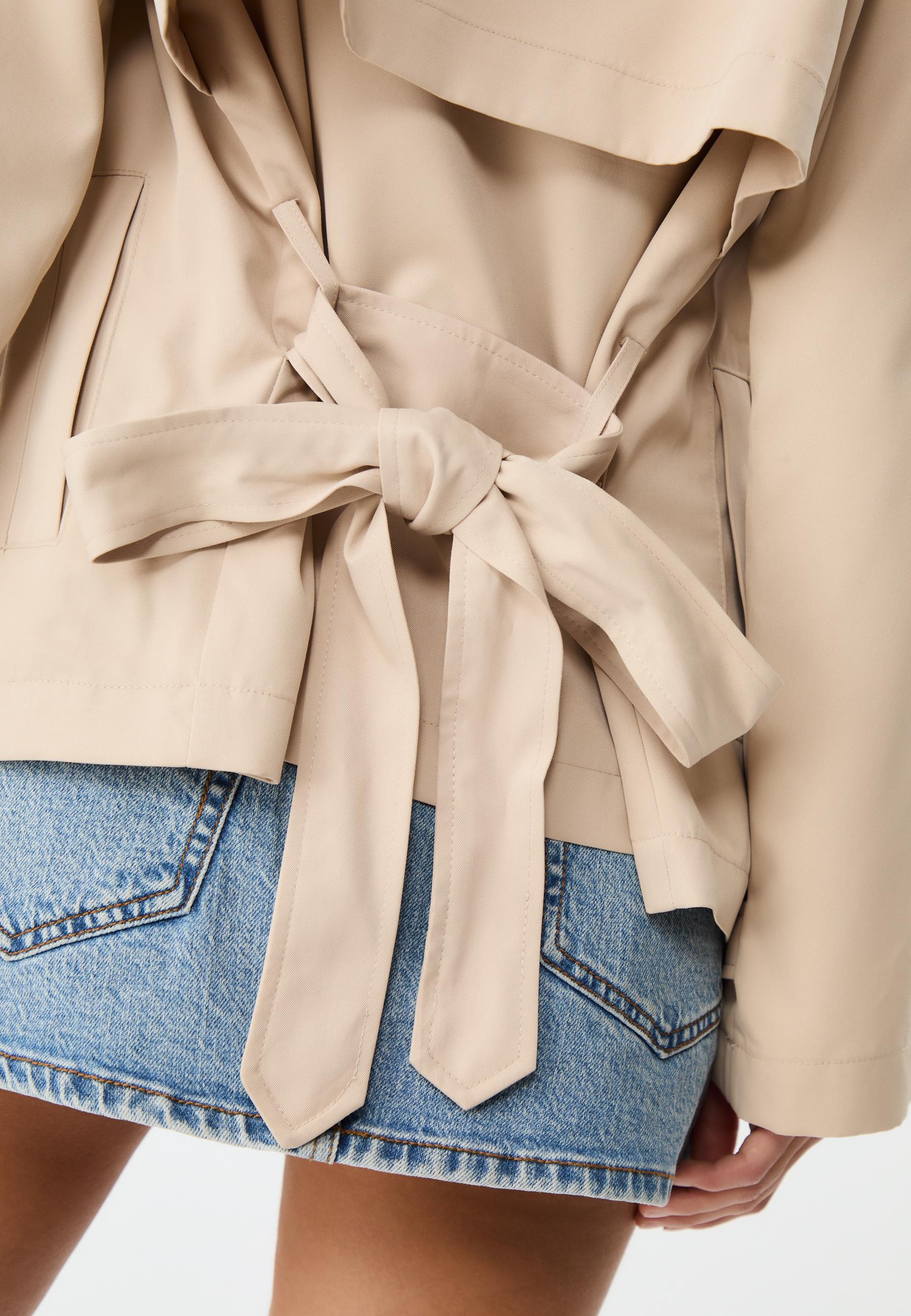 Short flowing trench coat with belt - Women's fashion