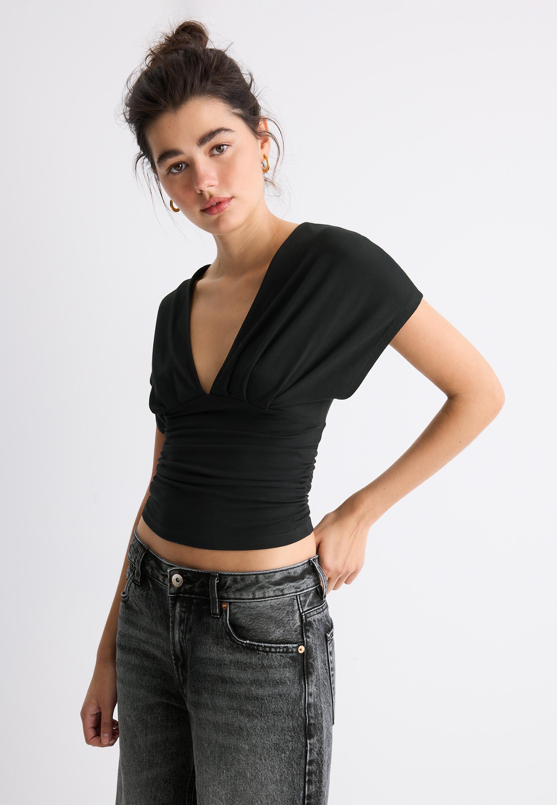 V-neck top with sash - Women's fashion | Stradivarius Romania