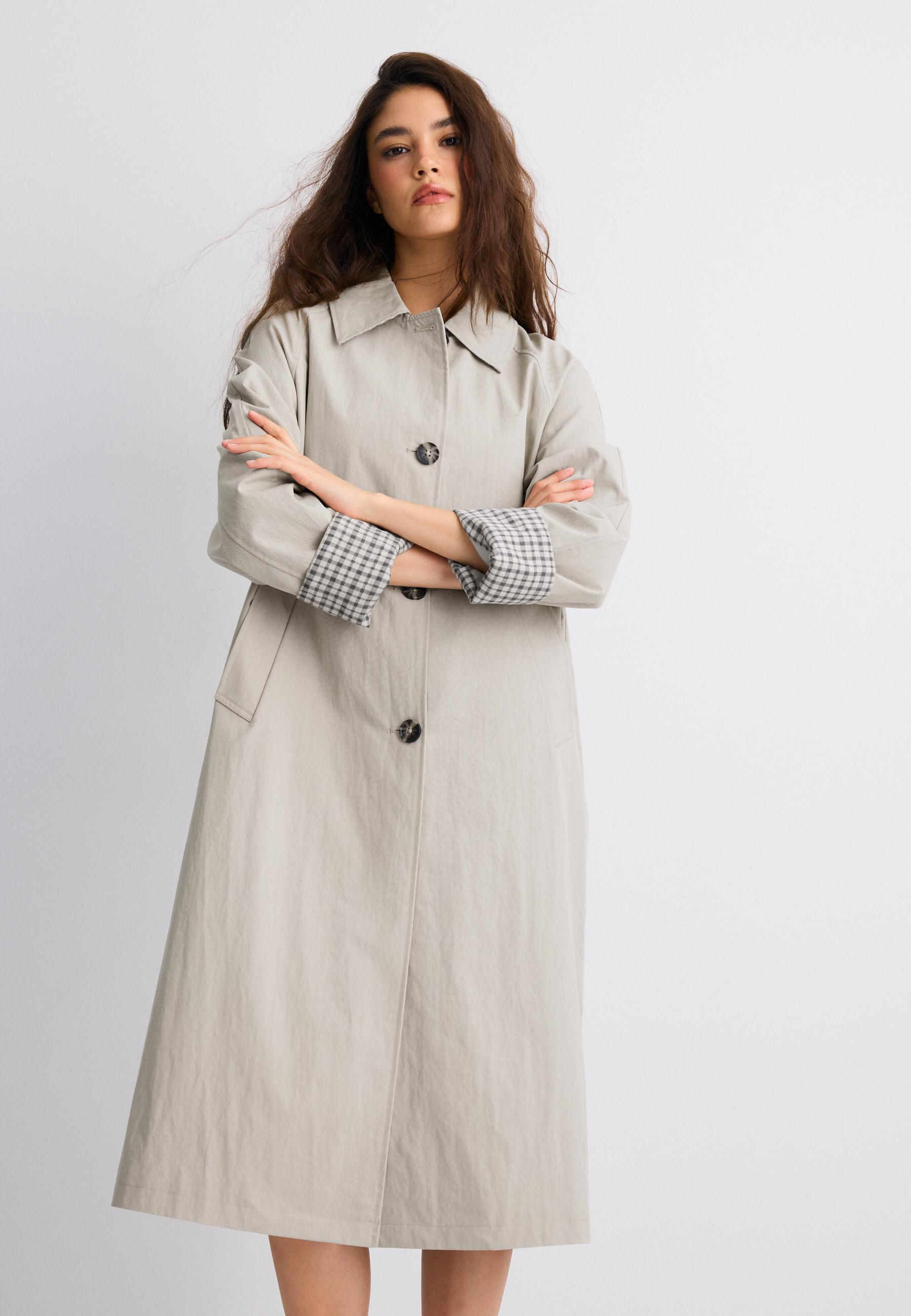 Check-lined long trench coat — Beige