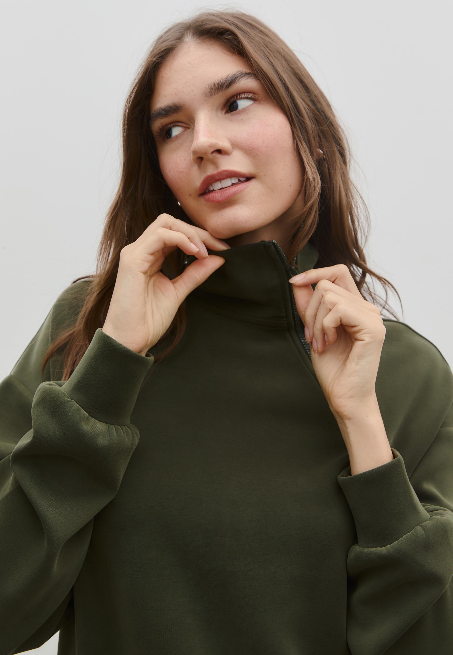 Soft-touch sweatshirt with side zip — 0-526