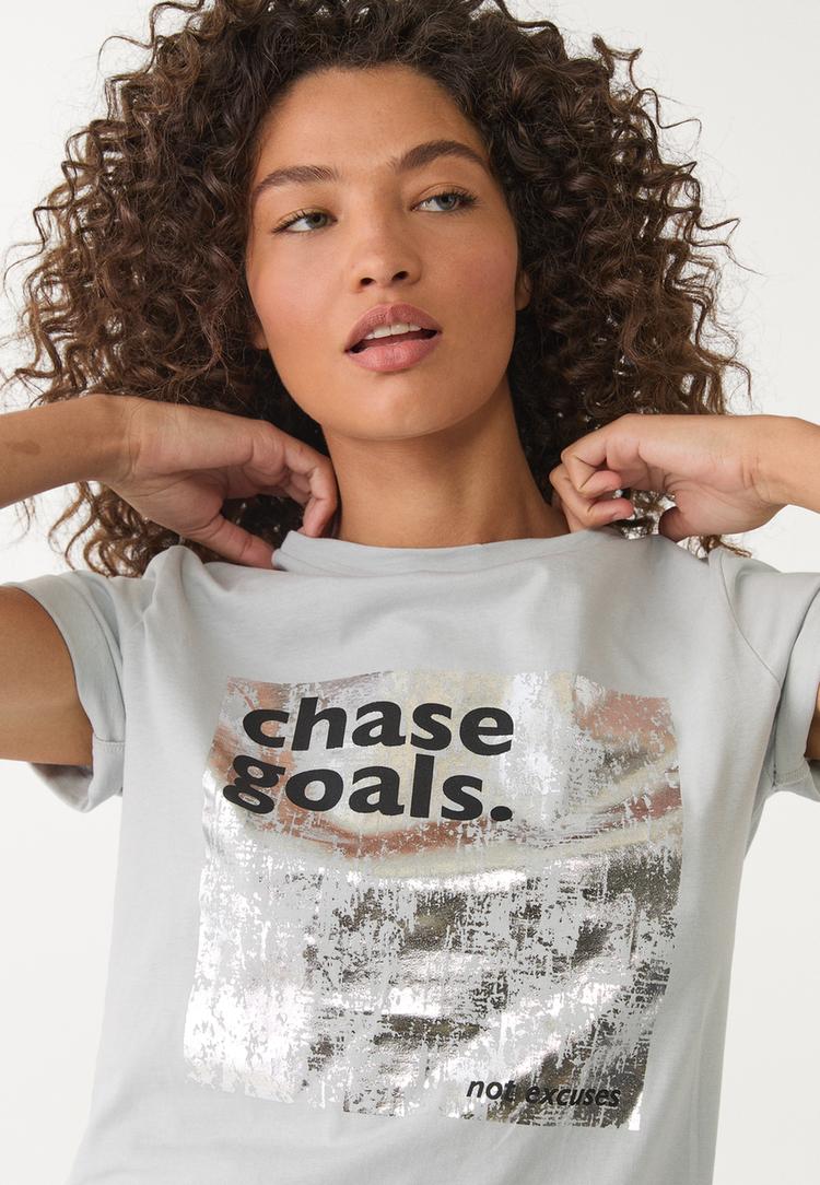 camiseta estampado metalizado