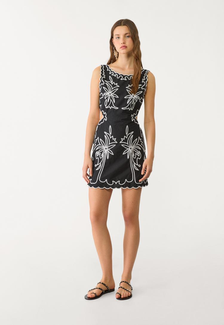 vestido corto bordado palmeras