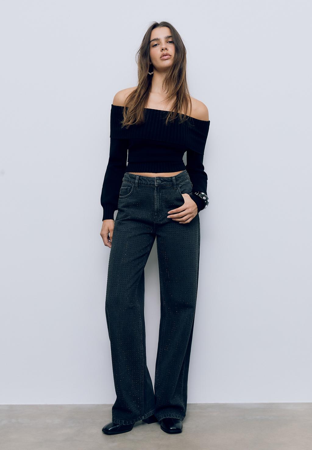 Straight-fit jeans with rhinestones