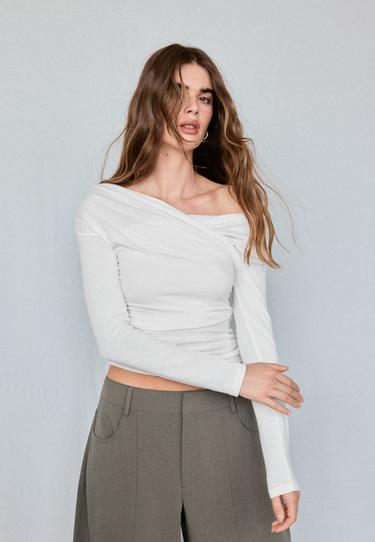 Crossover boat neck T-shirt — Ecru 1