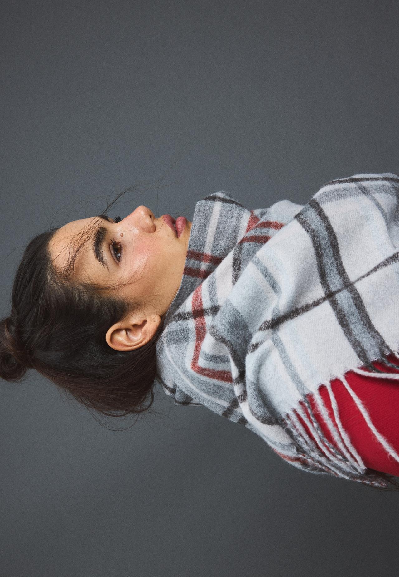 Checked scarf — Dark grey
