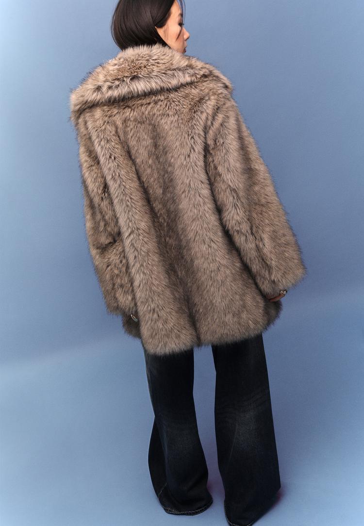 regular fit faux fur coat