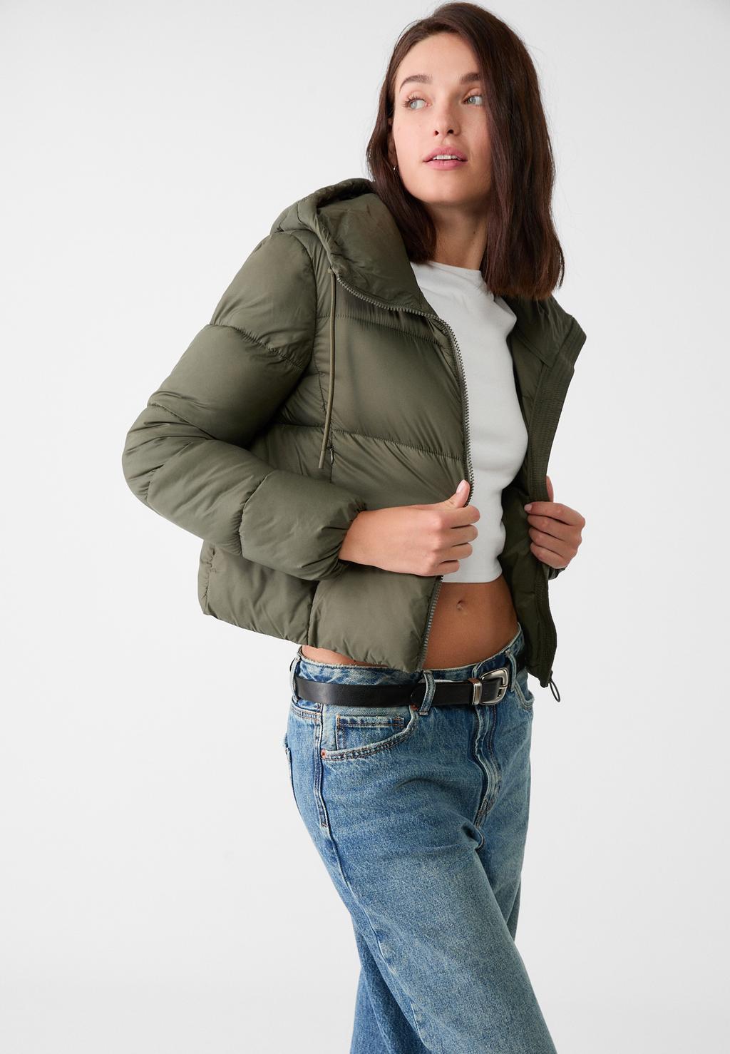 Puffer jacket with hood