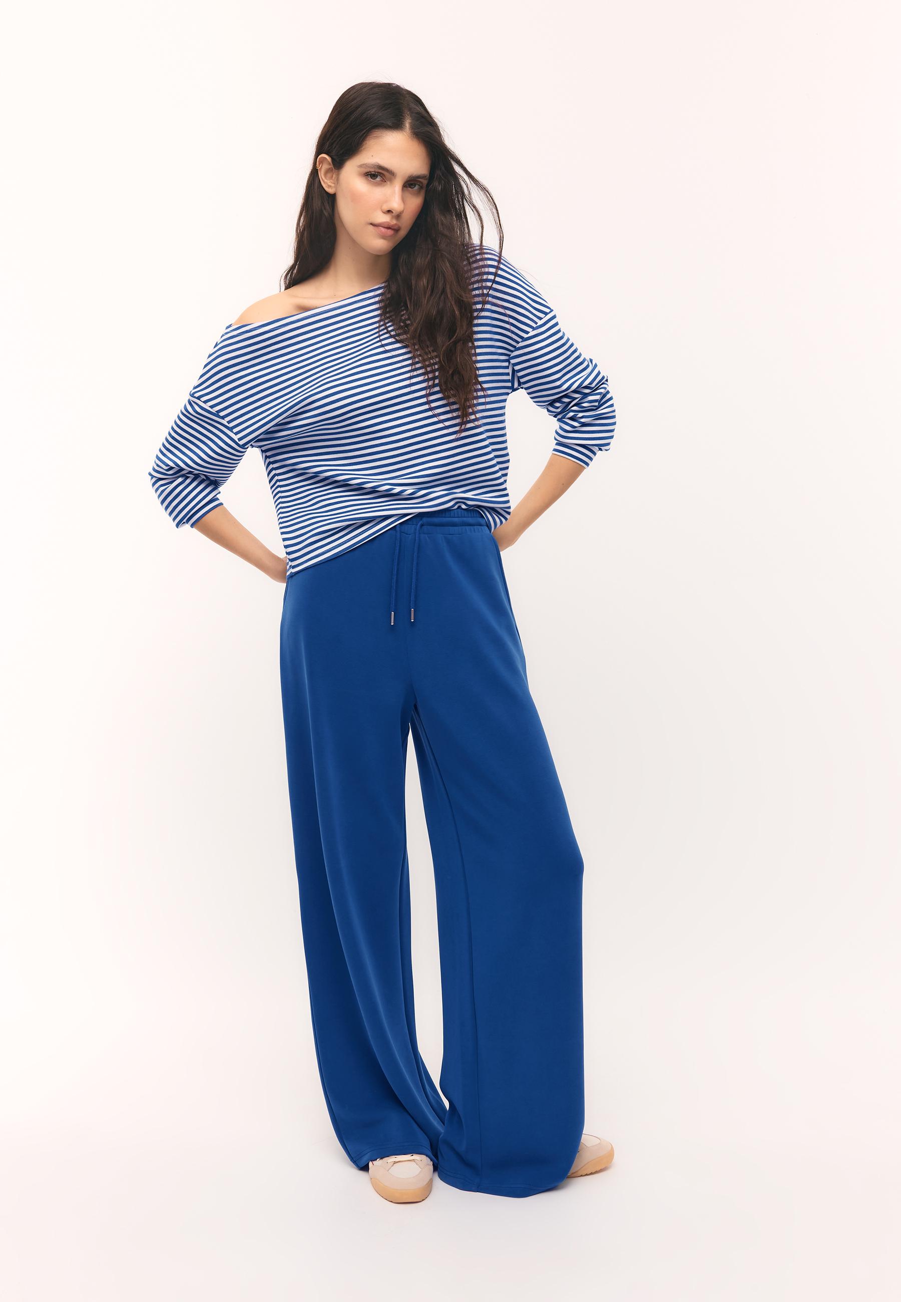 Soft-touch palazzo joggers — Electric blue