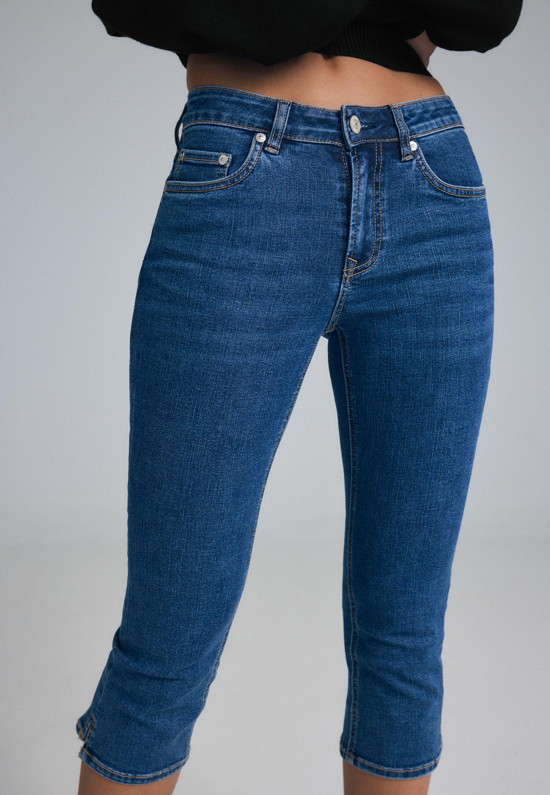 Capri jeans — MEDIUM DENIM WASH