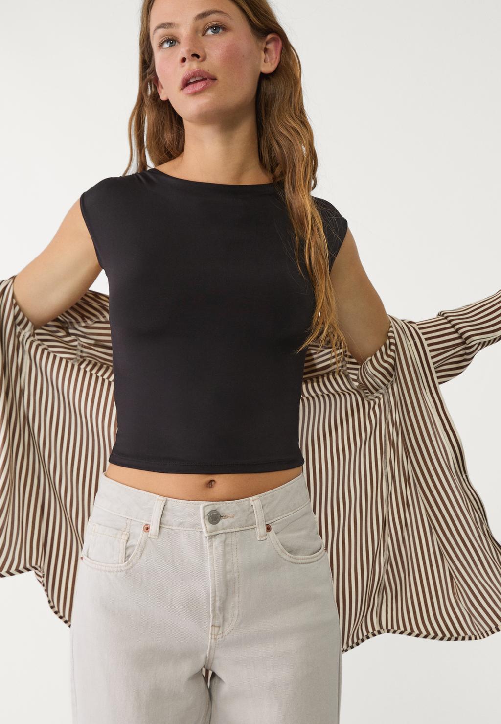 Camiseta espalda descubierta
