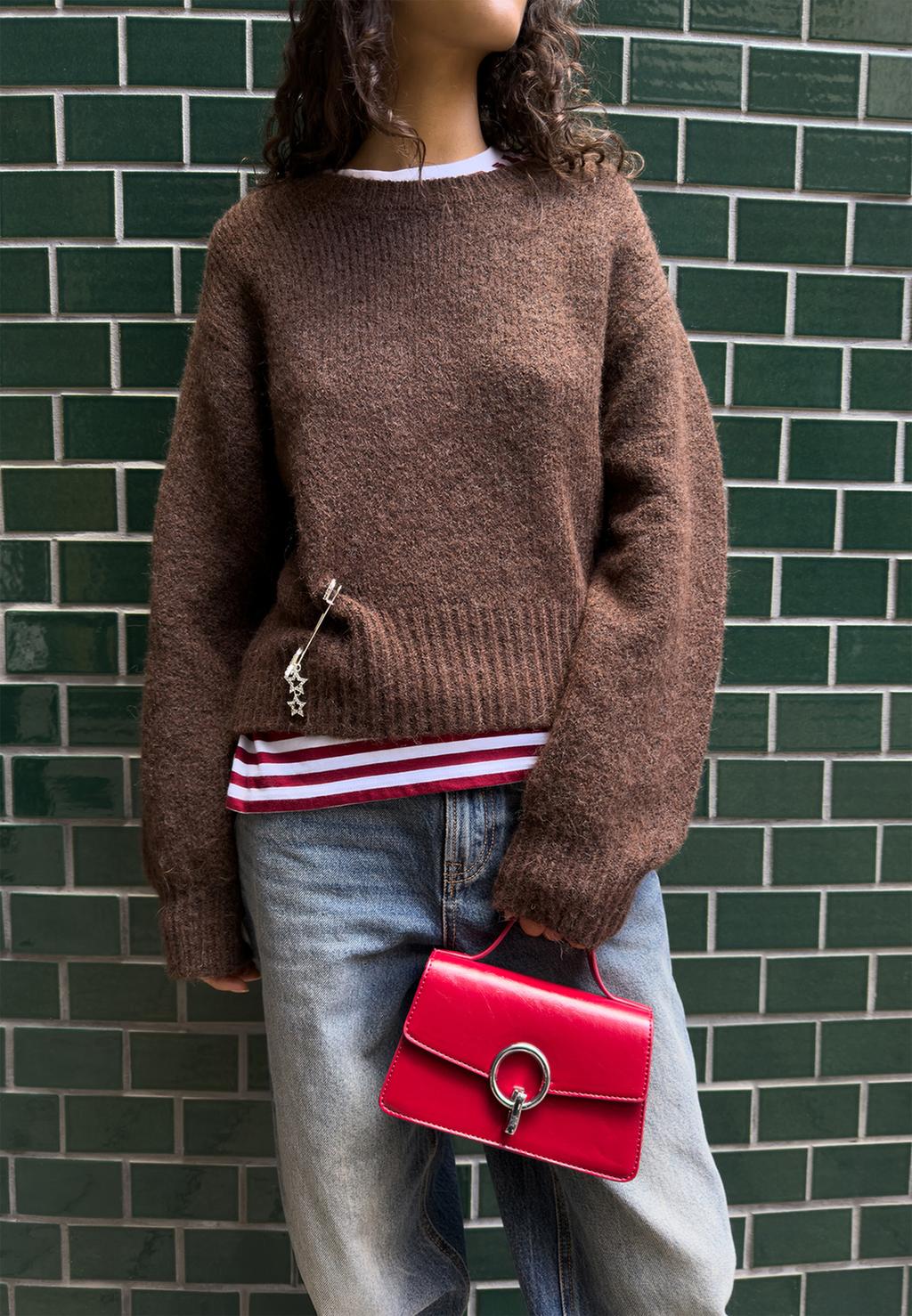 Свитер из мягкого трикотажа