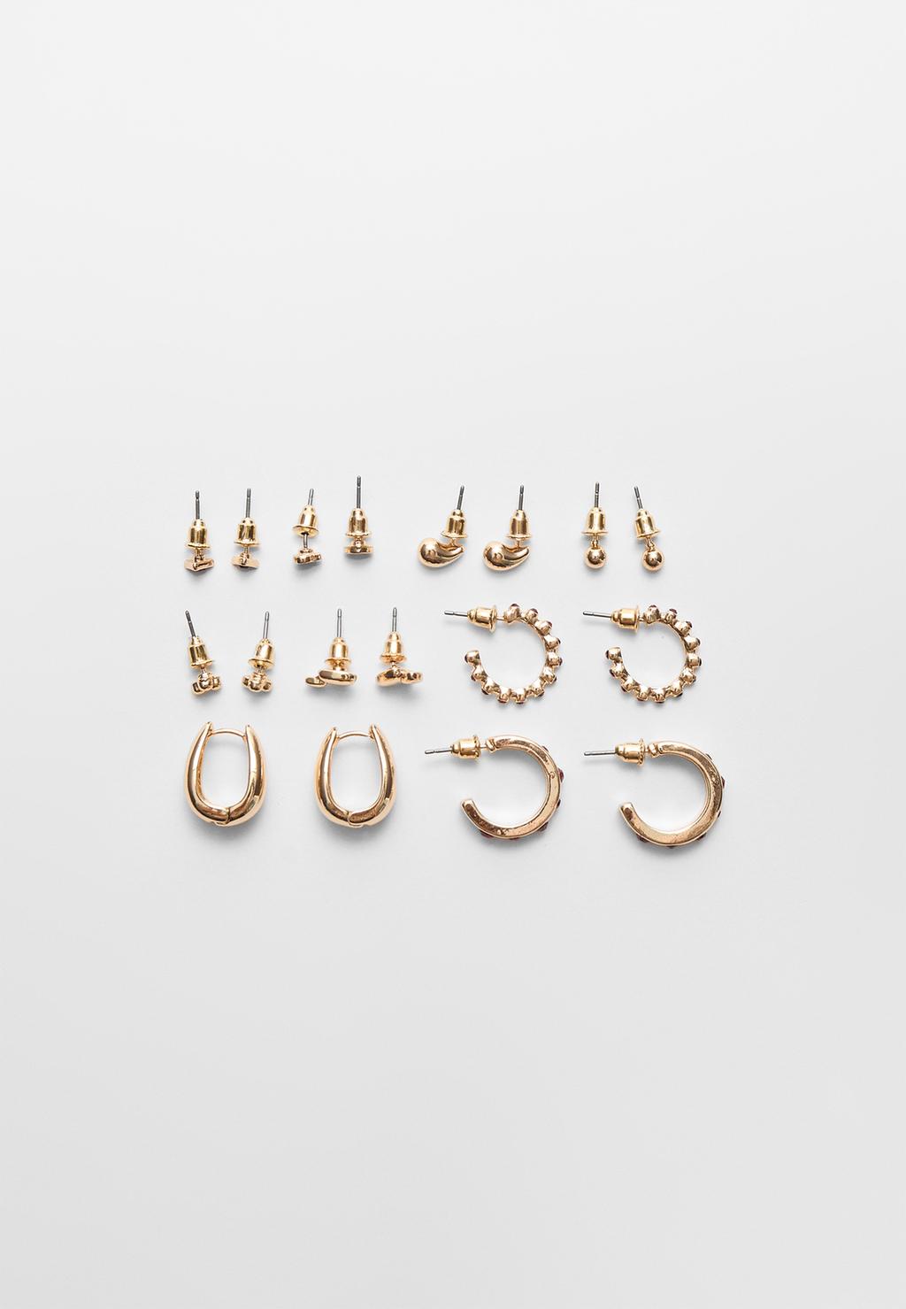 Set of 9 pairs of shiny earrings