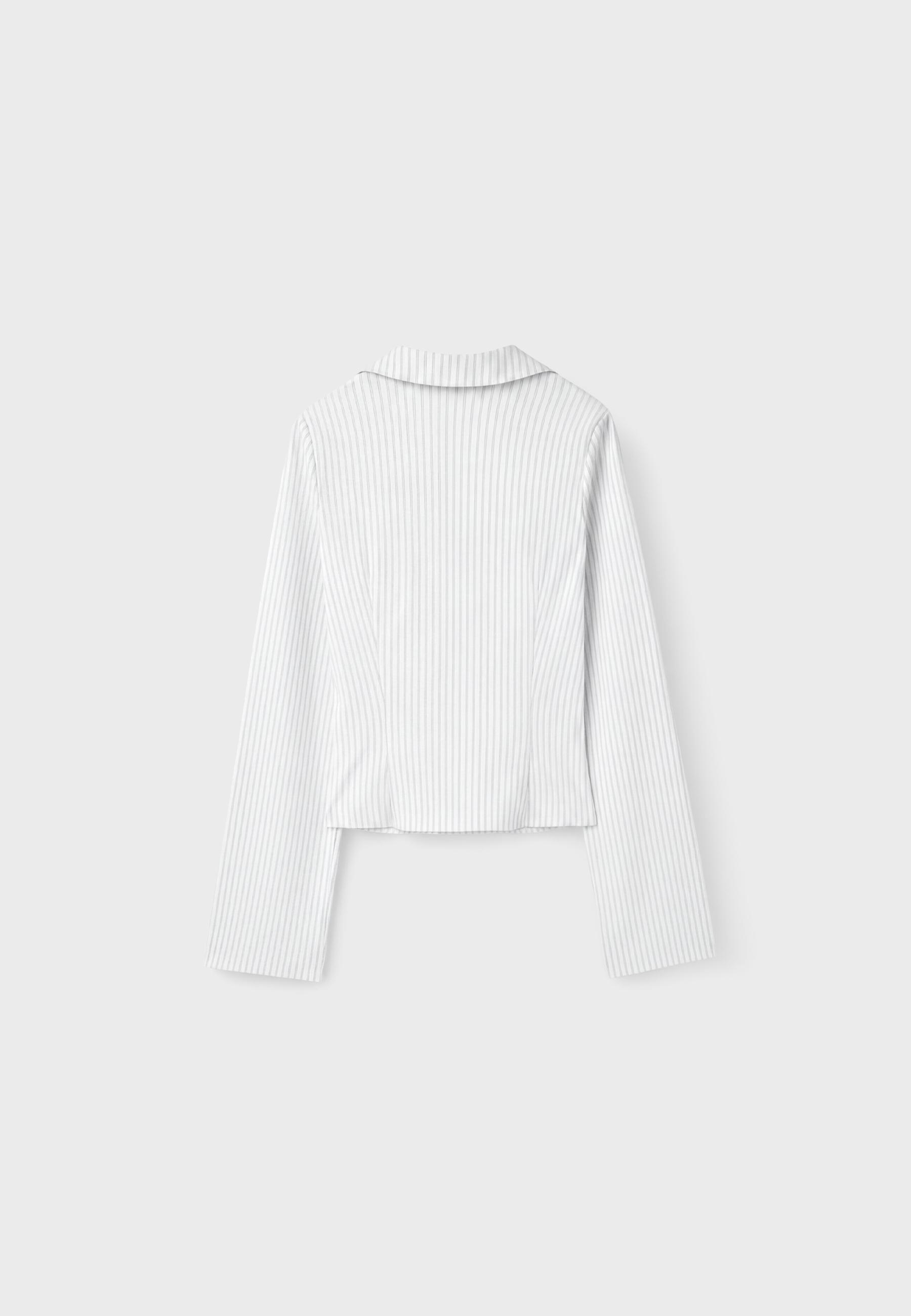Gathered V-neck shirt — Ecru