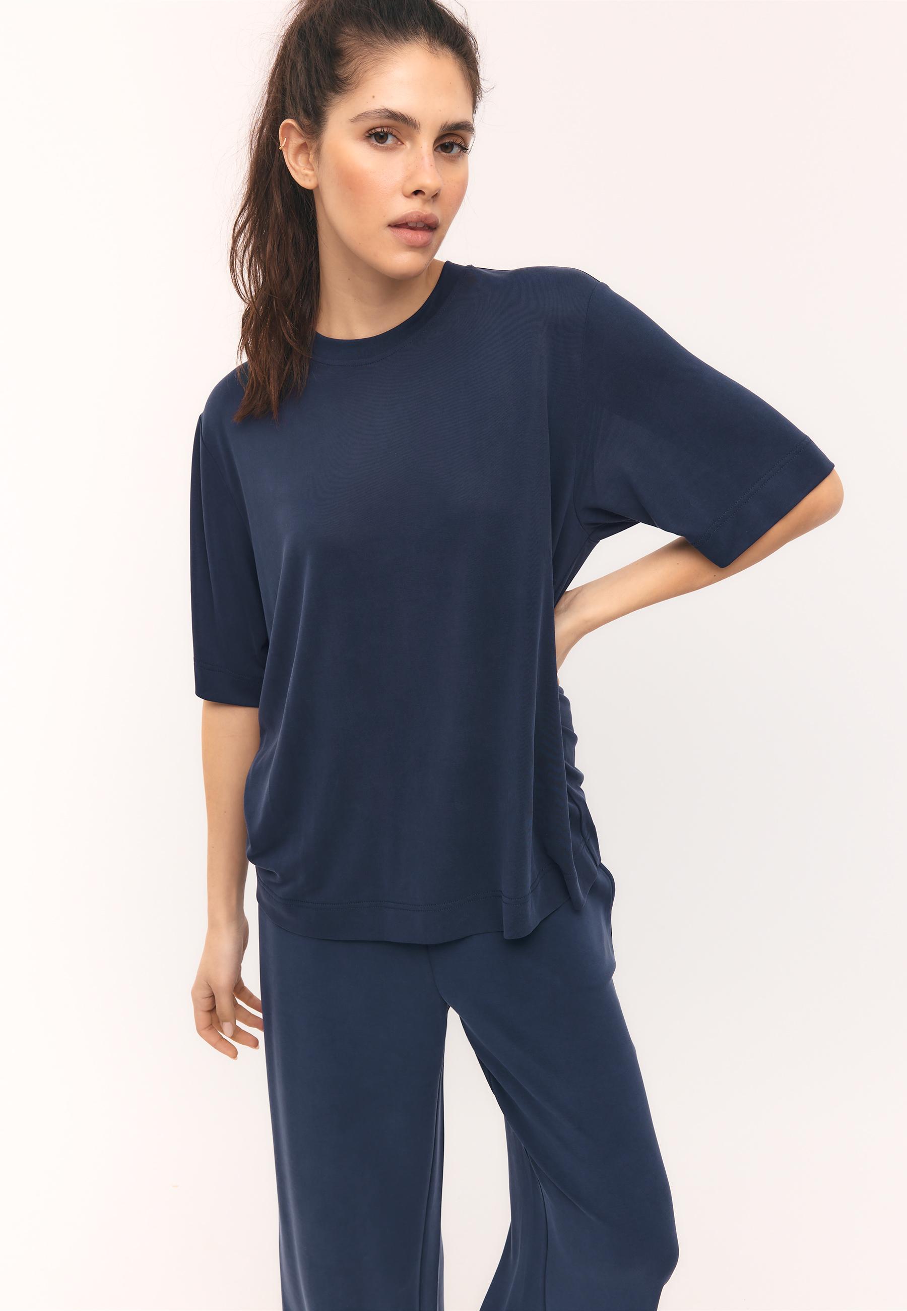 Soft-touch oversize turtleneck — Dark blue