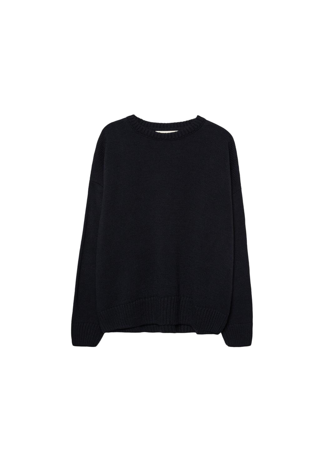 Crew neck knit sweater