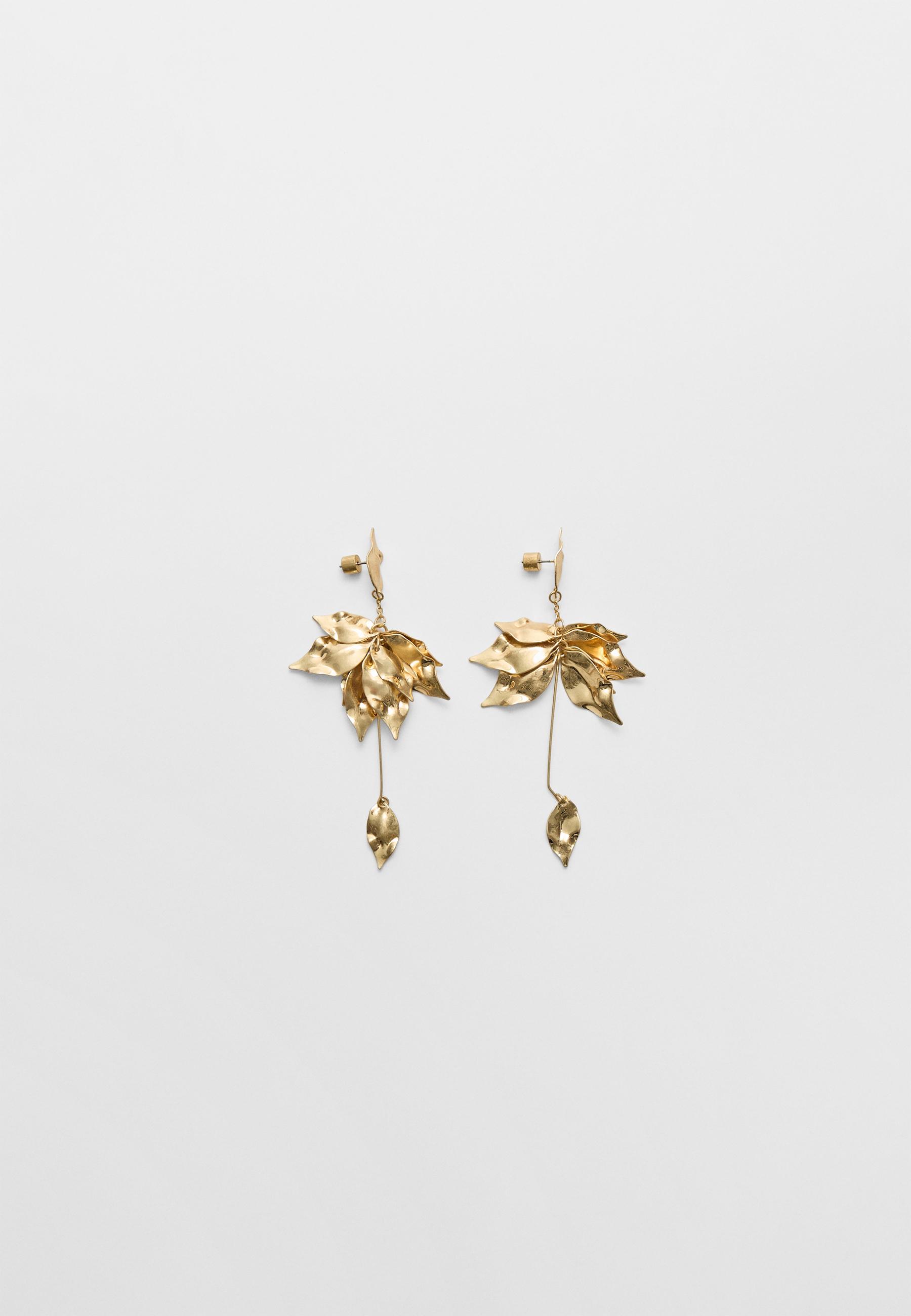 Flower dangle earrings - Women's fashion | Stradivarius