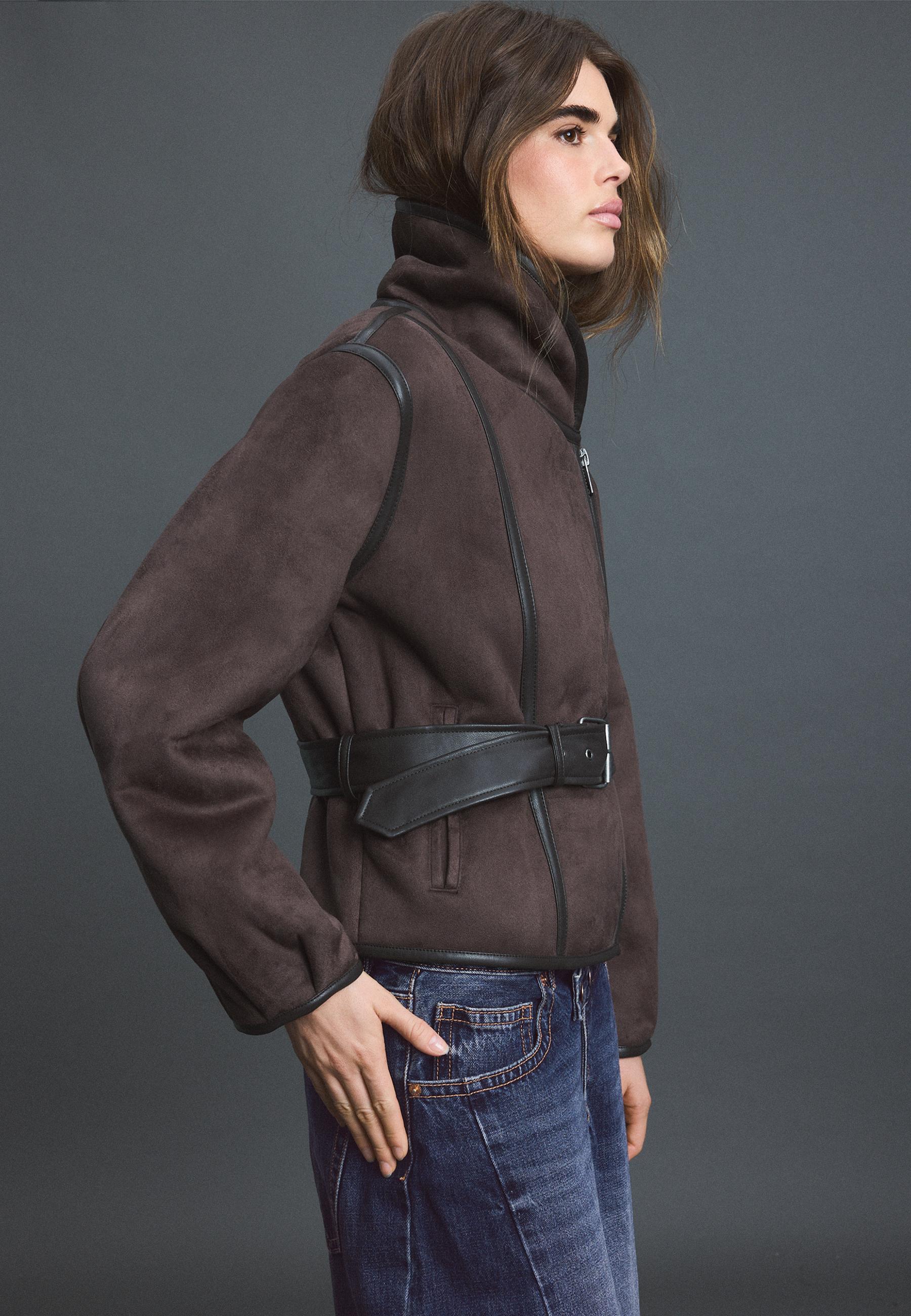 Stradivarius İçi kürklü kruvaze ceket