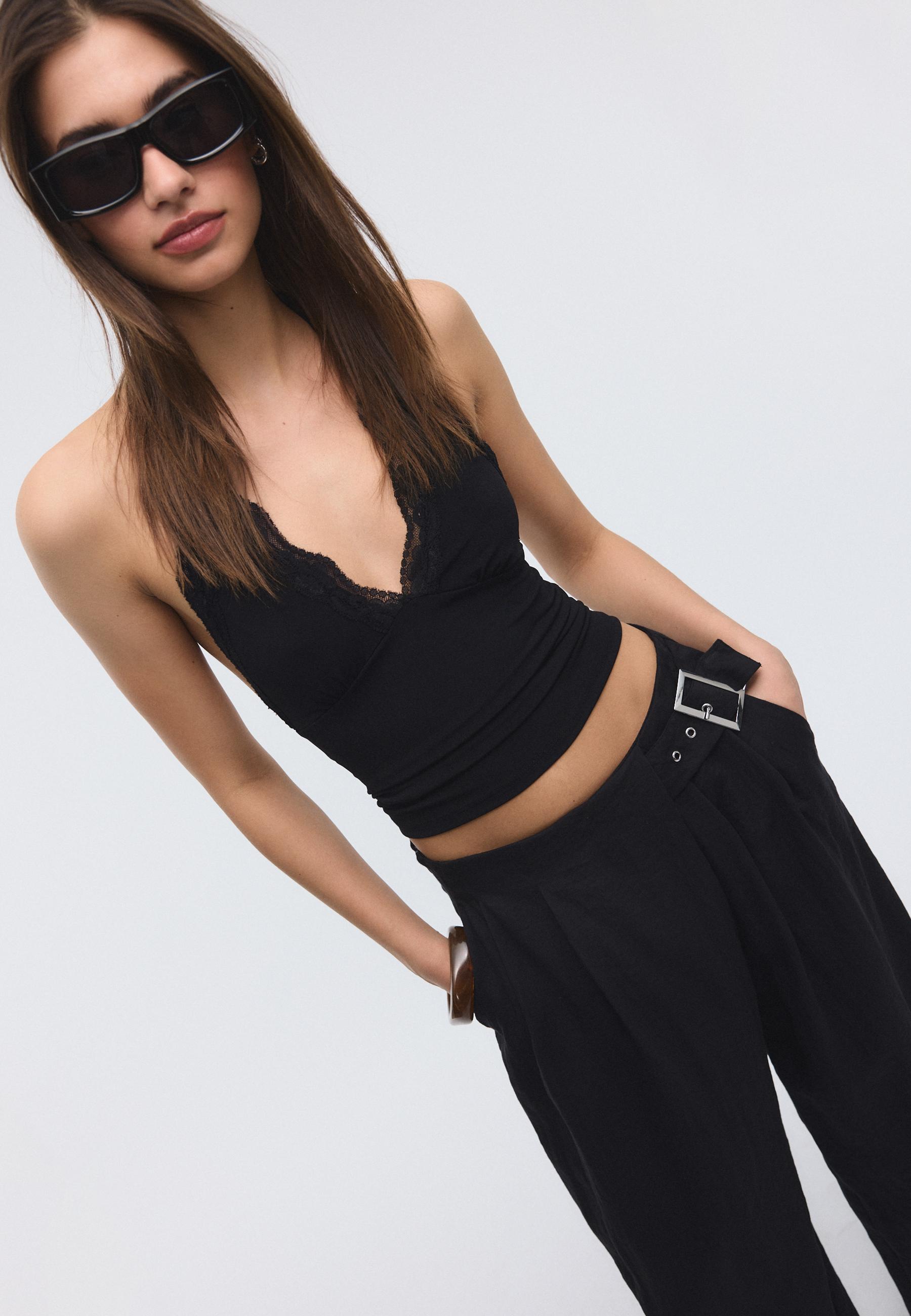Flowing trousers with a buckle — Black