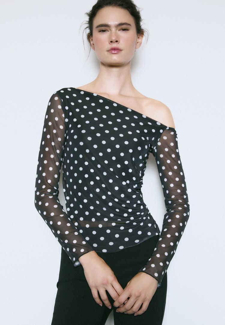 camiseta asimetrica tul estampado