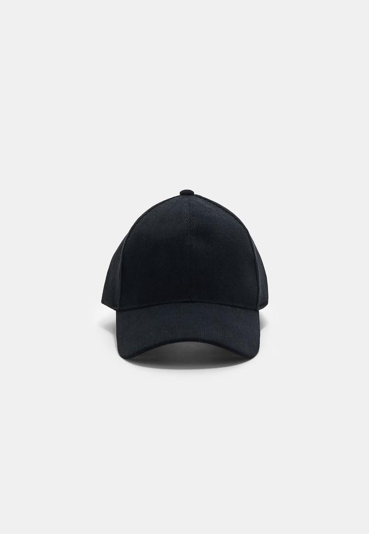 Stradivarius Čepice Basic Se Strukturou Black Os