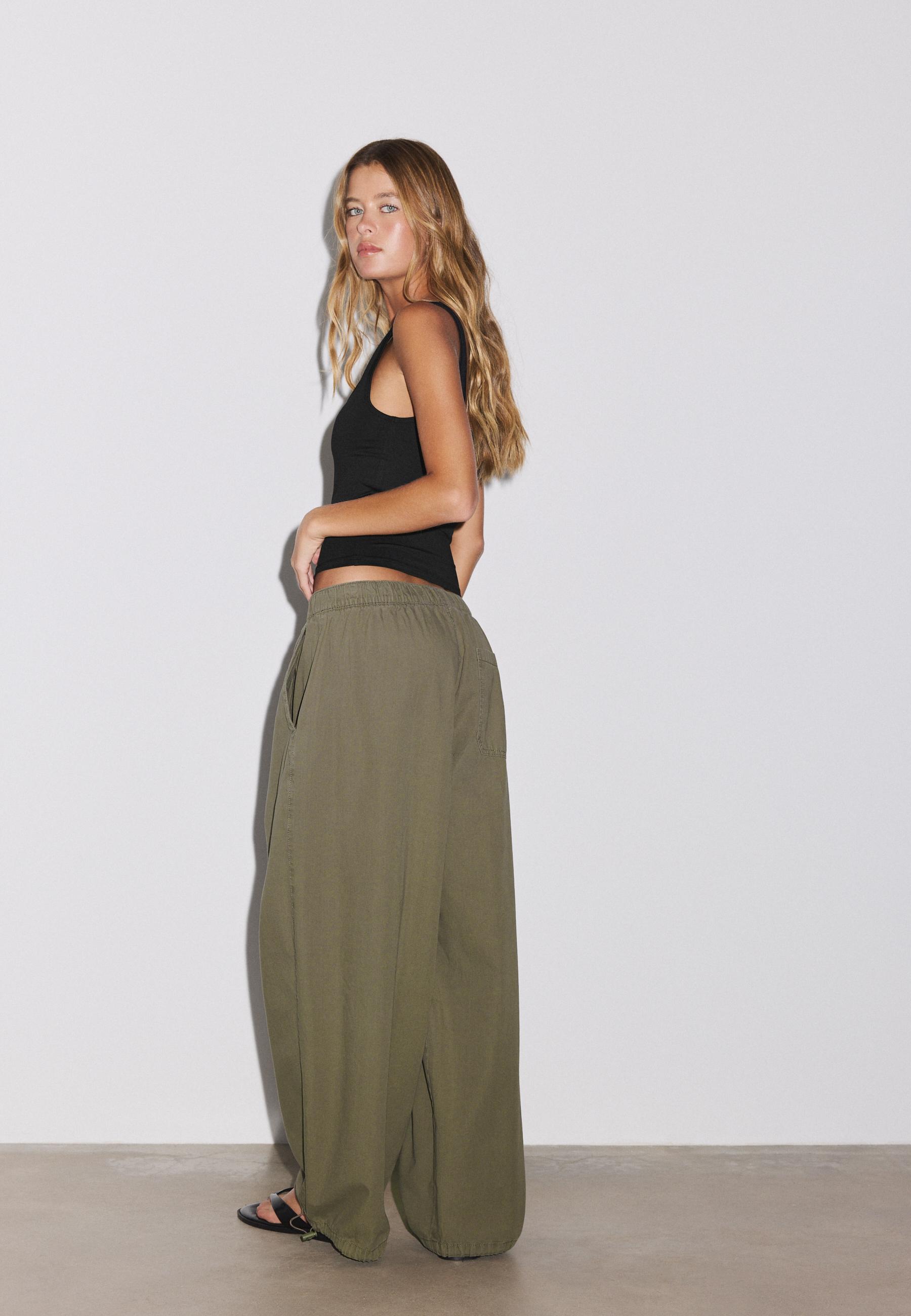Barrel poplin trousers with stoppers — Khaki
