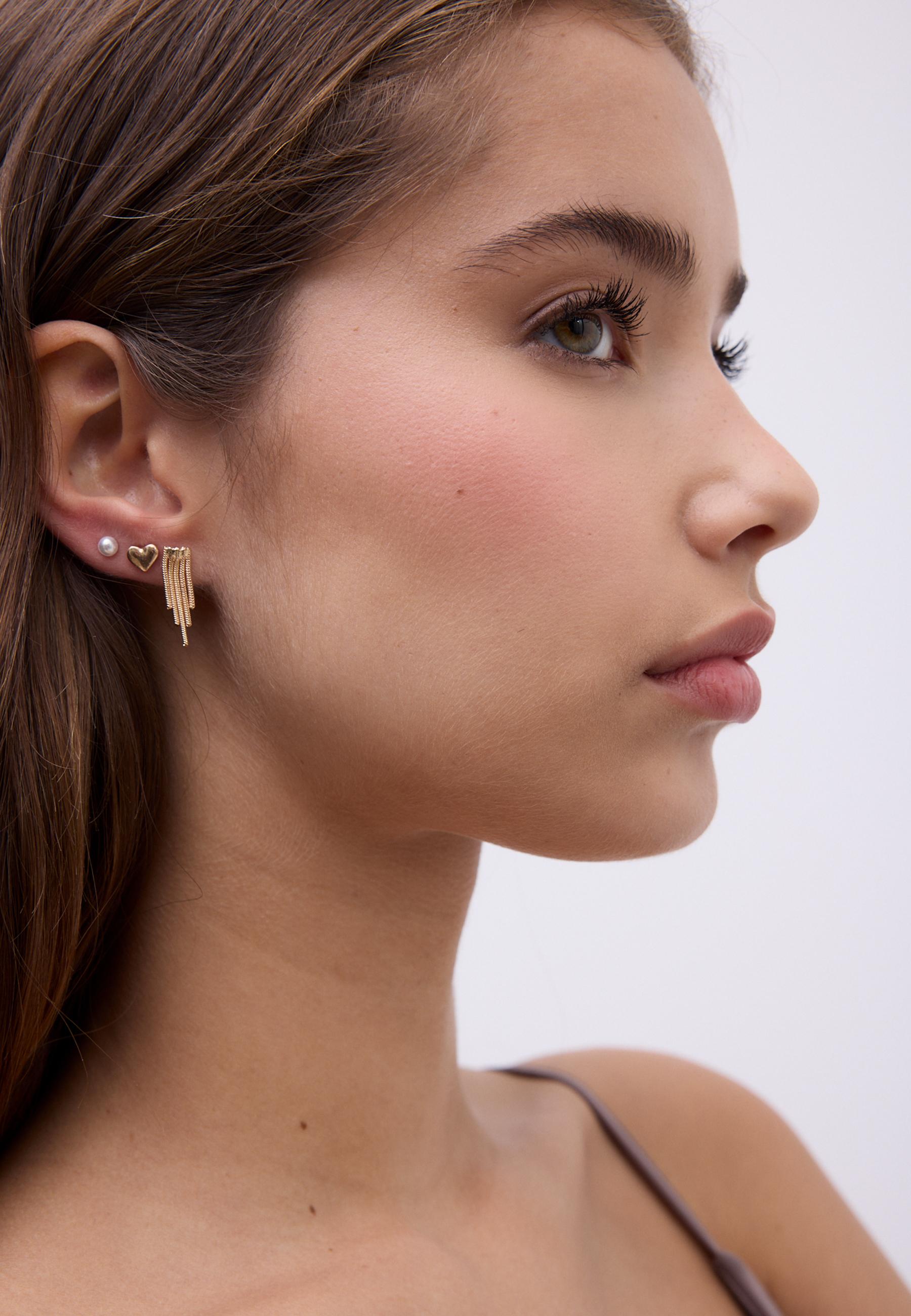 Set of 9 butterfly and faux pearl earrings — Gold
