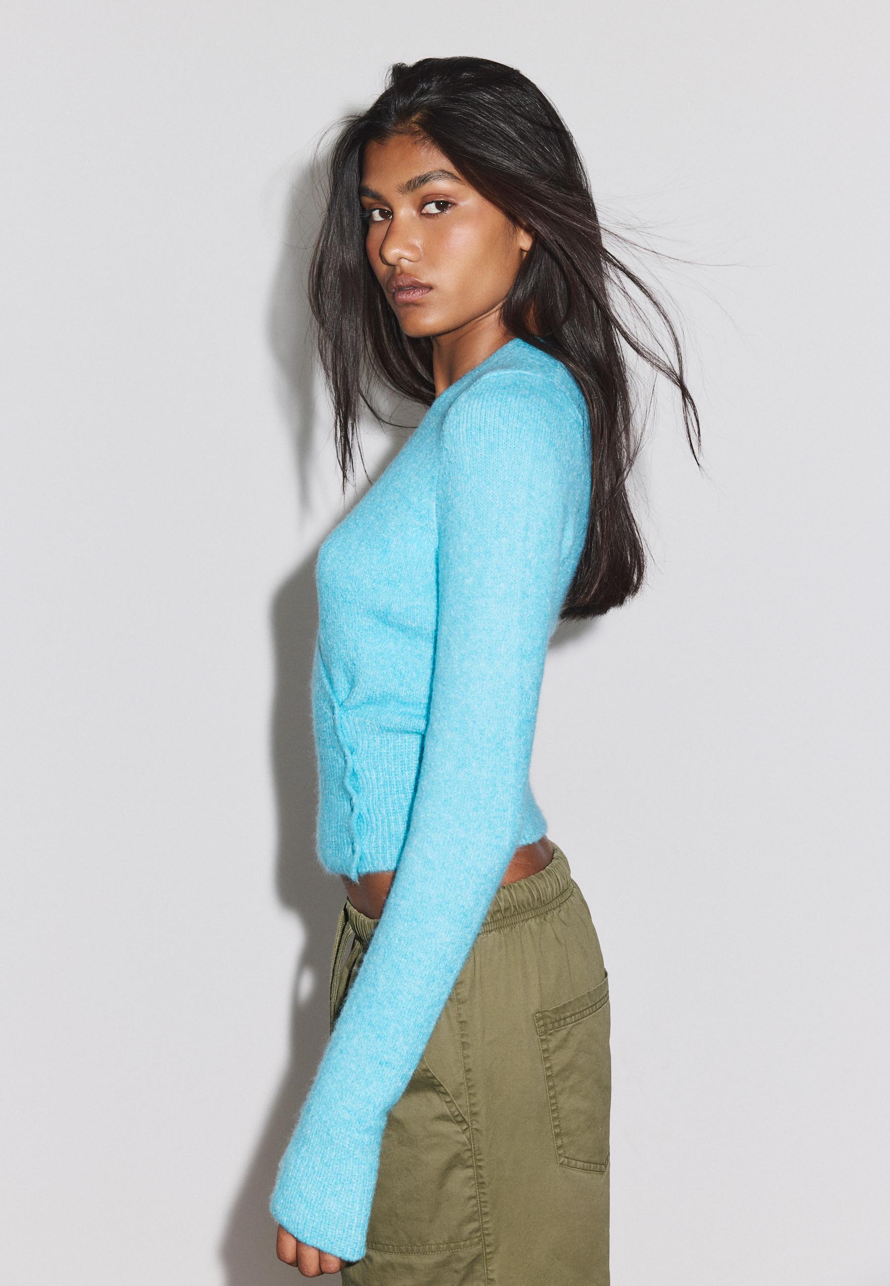 Button-up wrap knit cardigan - Women's fashion | Stradivarius Button-up wrap knit cardigan - Women's fashion | Stradivarius