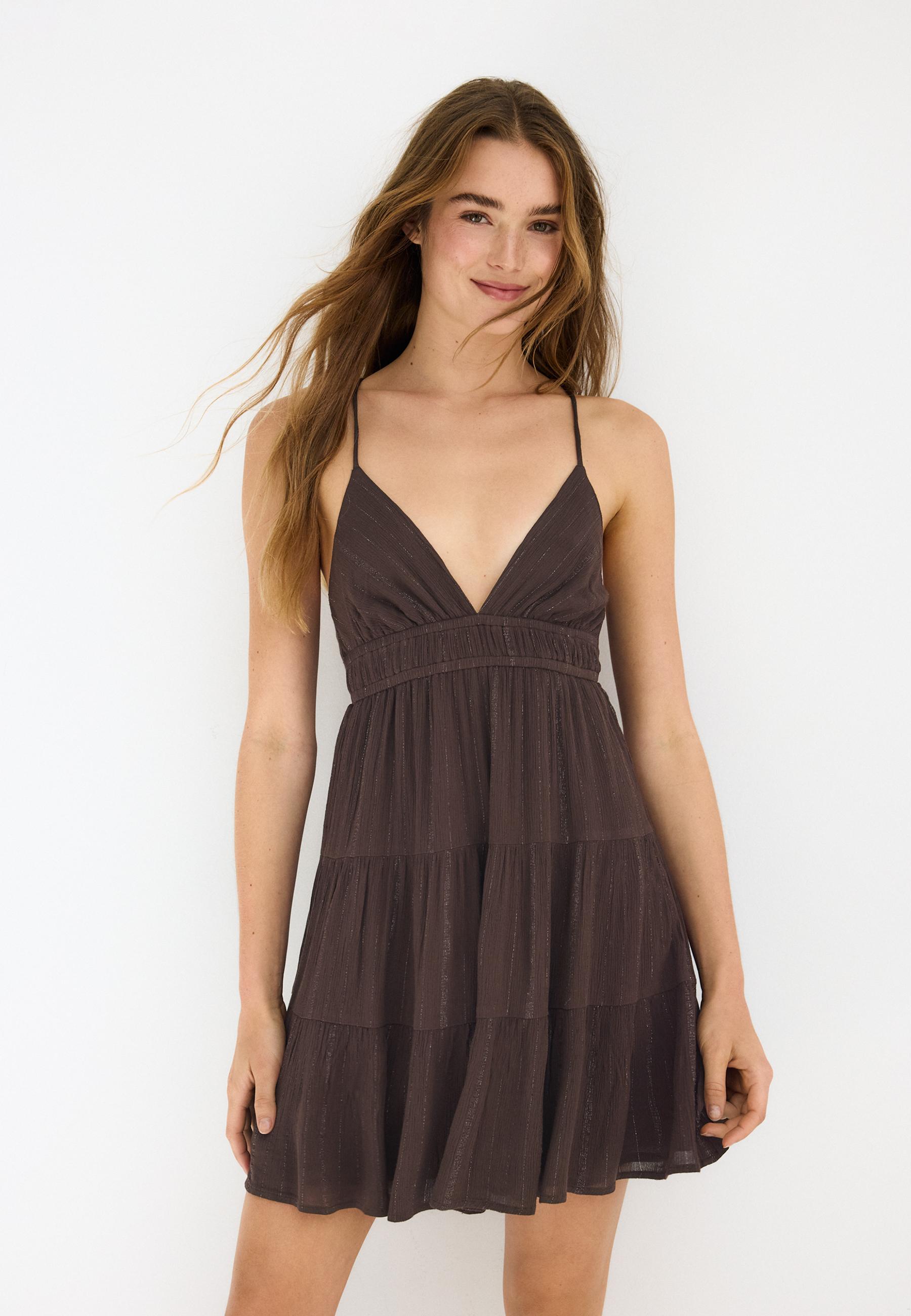 Short dress with open back — Brown