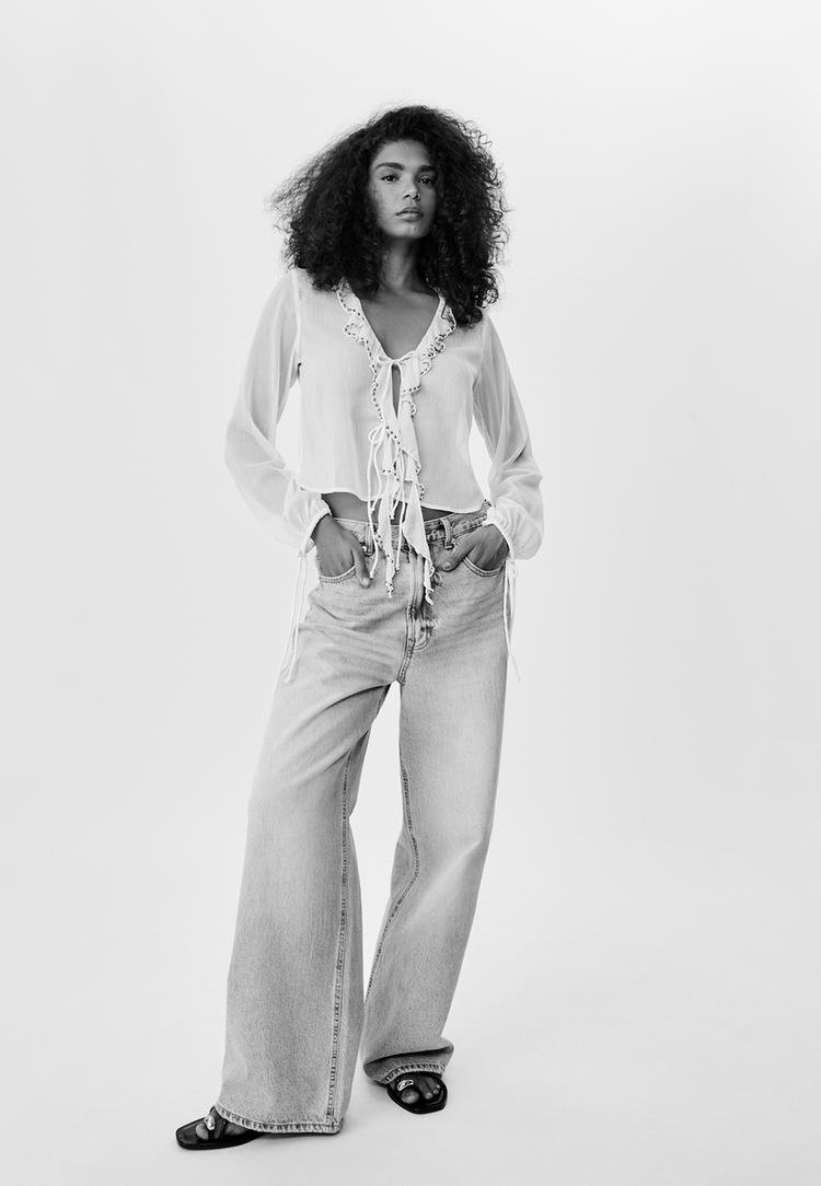 blusa volantes bordados abalorios