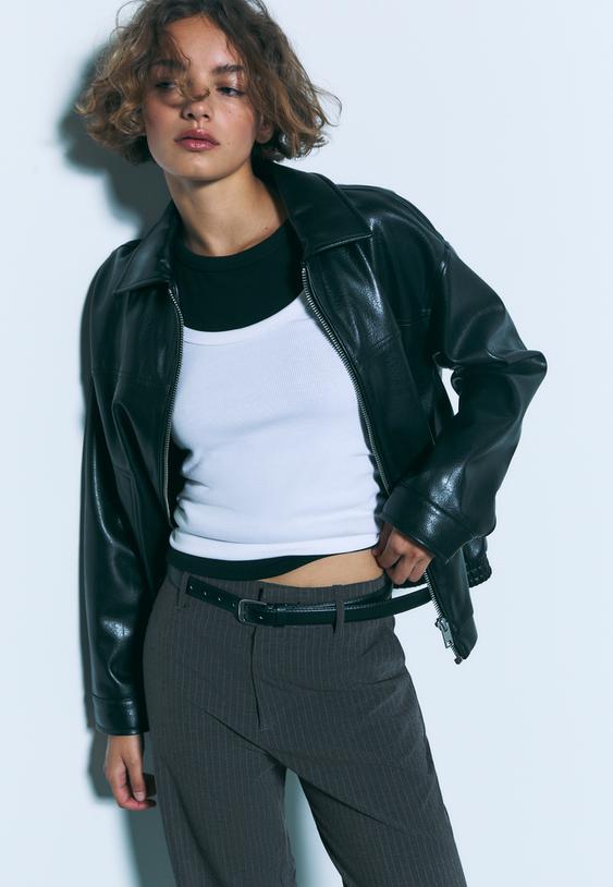 soepelvallende rechte broek met ceintuur