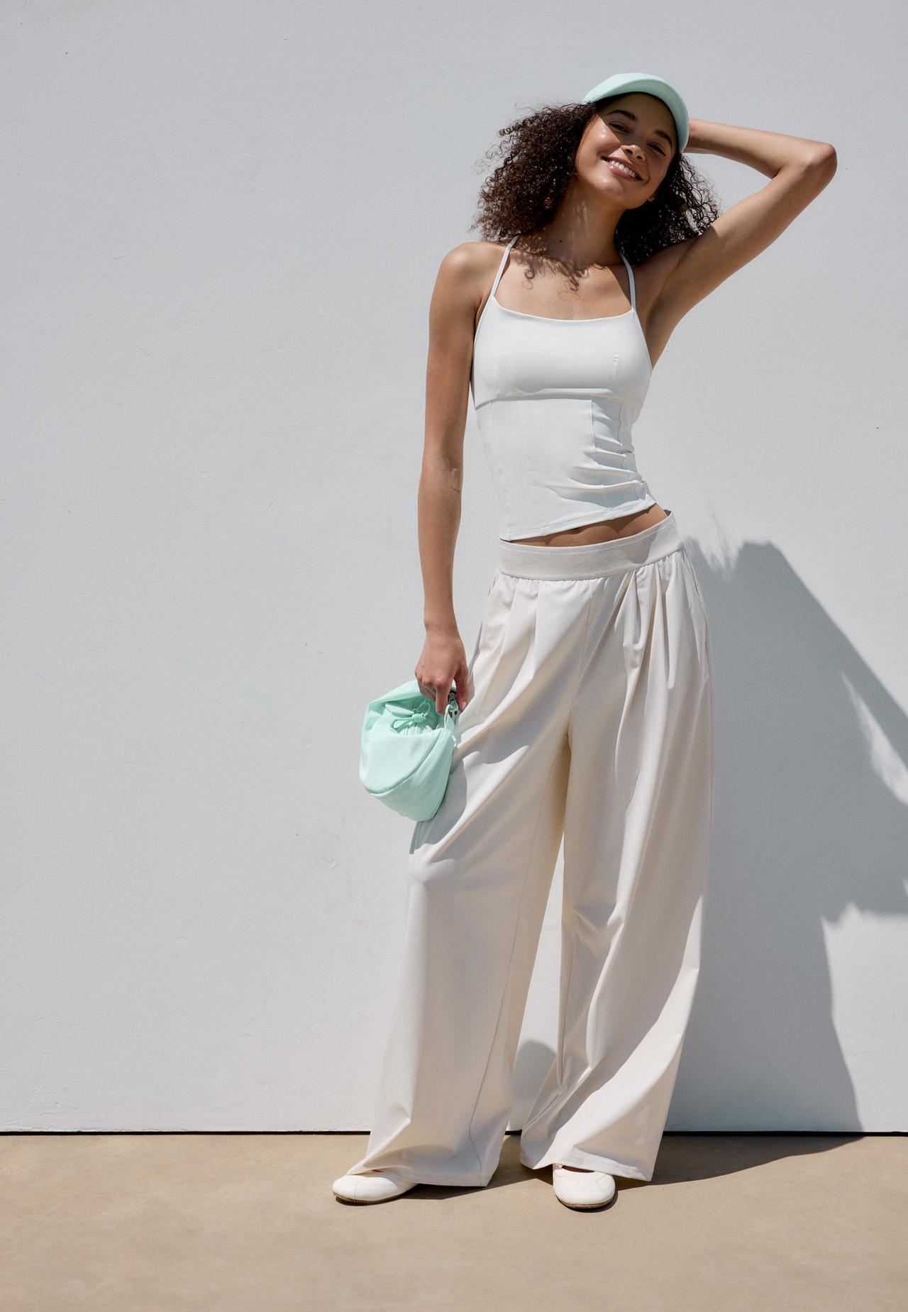 Light tech joggers with elasticated waistband — Stone