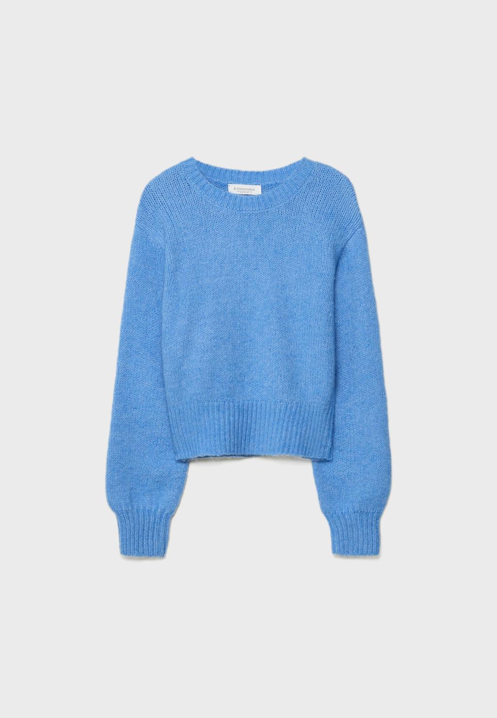 Свитер из мягкого трикотажа