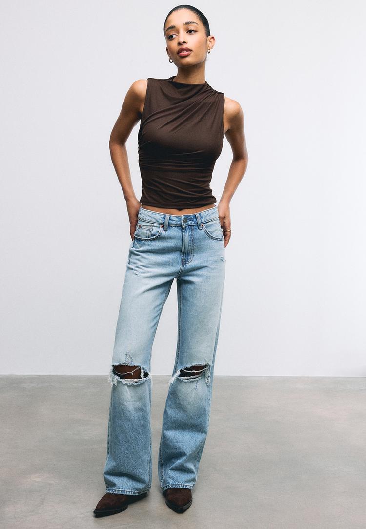 Stradivarius Μπλούζα Με Σούρες Από Τούλι Καφέ S