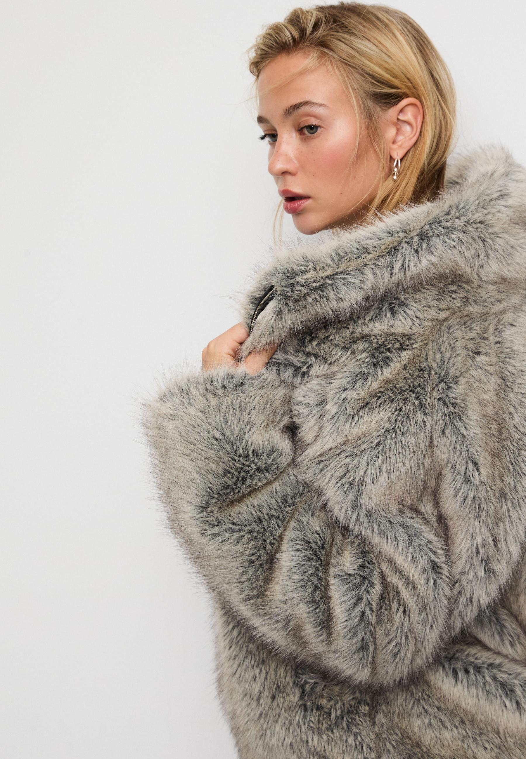 Fuga fur layered jacket 46 Faux fur jacket with high neck