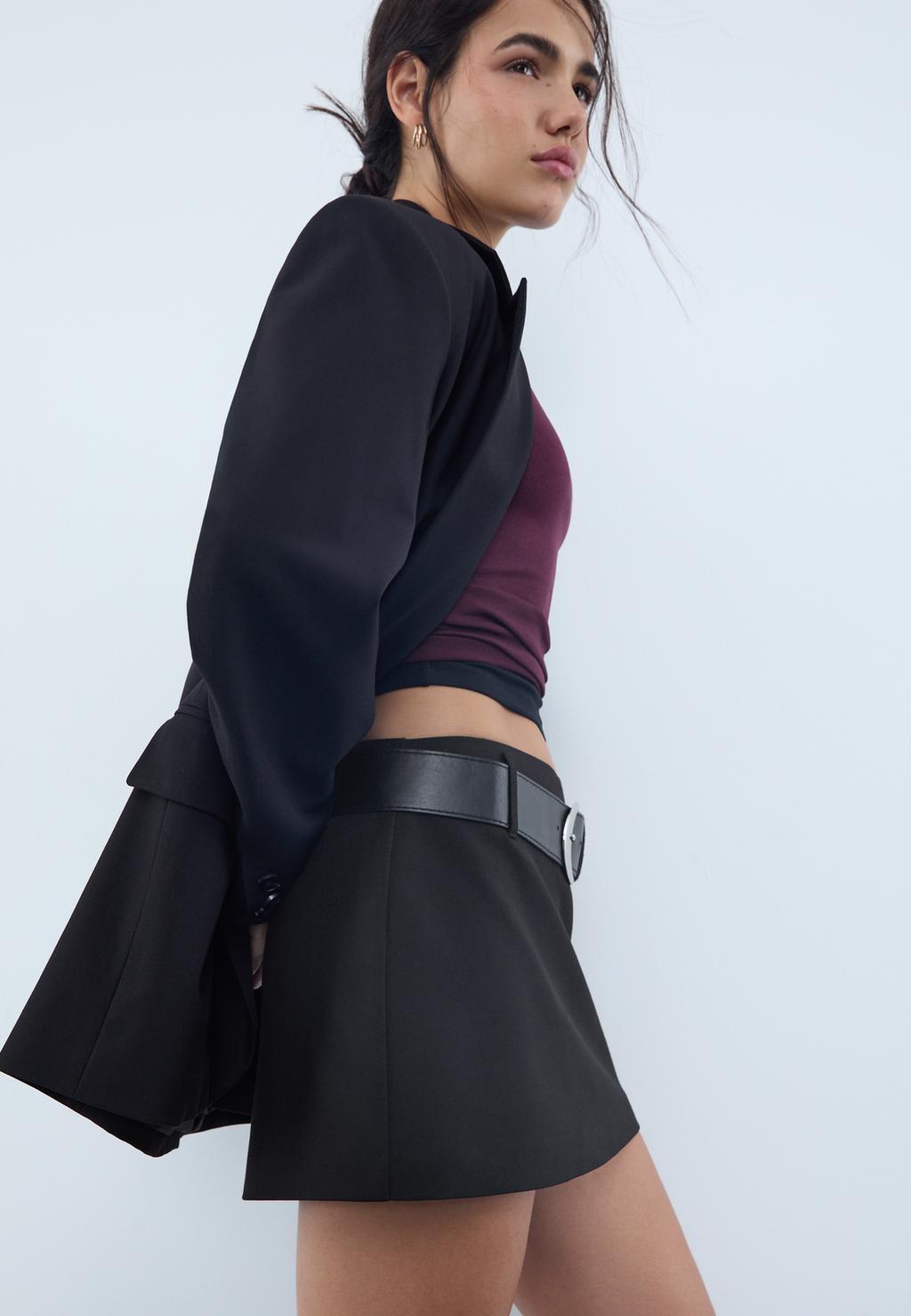 Smart skort with belt